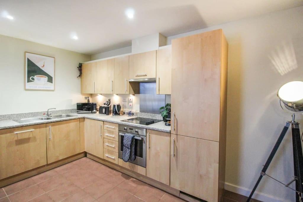 Luxurious 1 Bed With Free Parking Apartamento *
