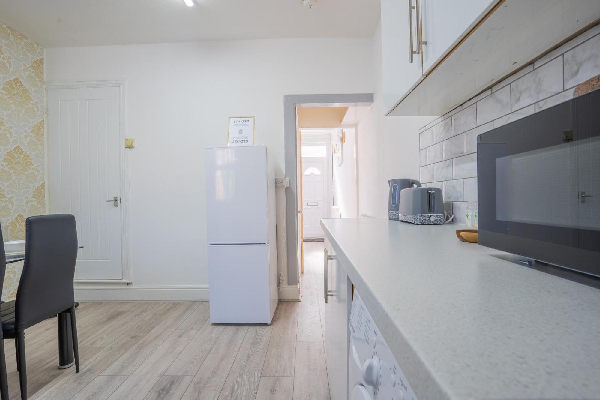 Stayzed E: Stylish Centre House With Free Wifi And Parking