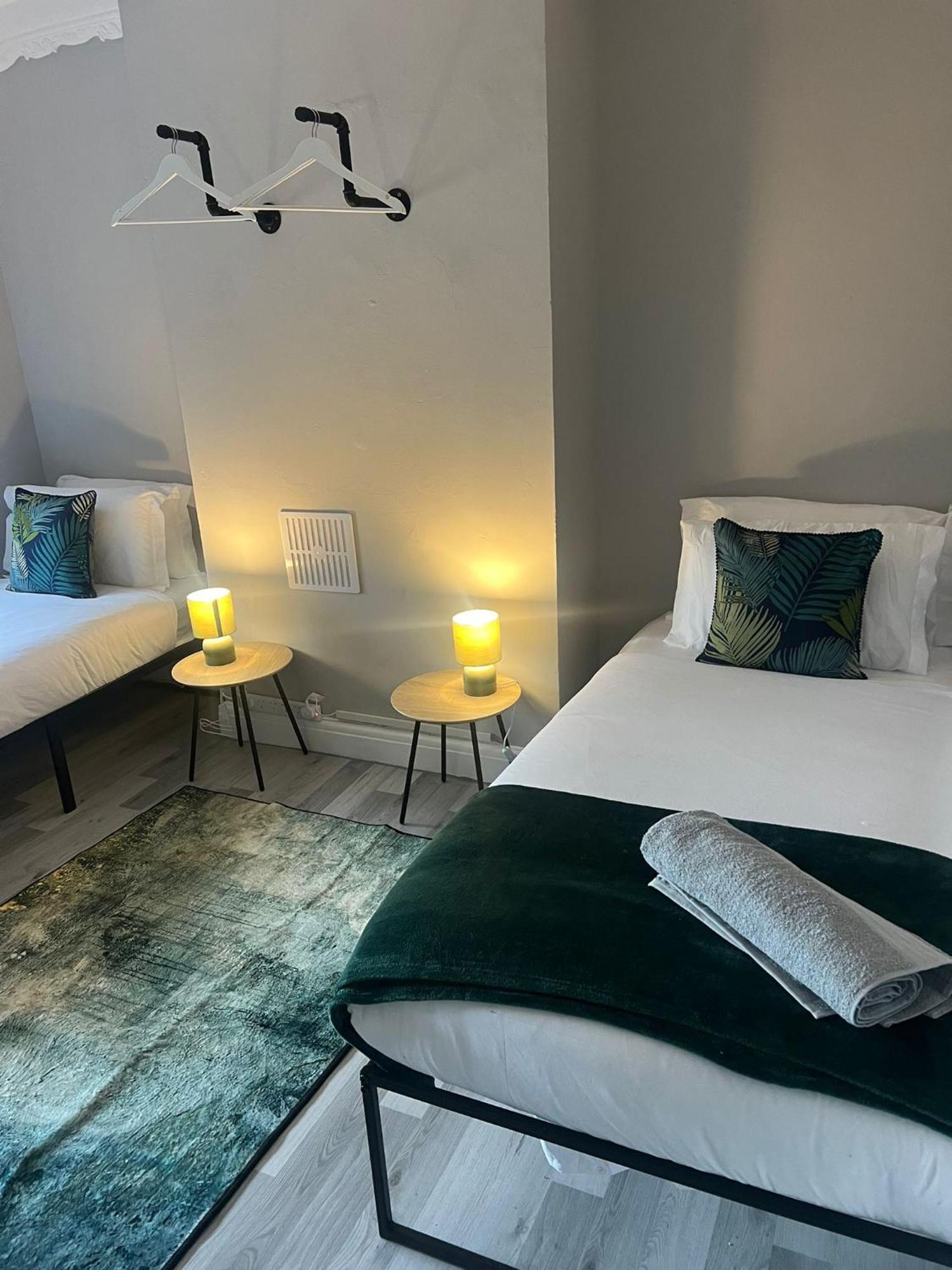 Ringwood Place 3 Bedroom House Ng8 * Nottingham