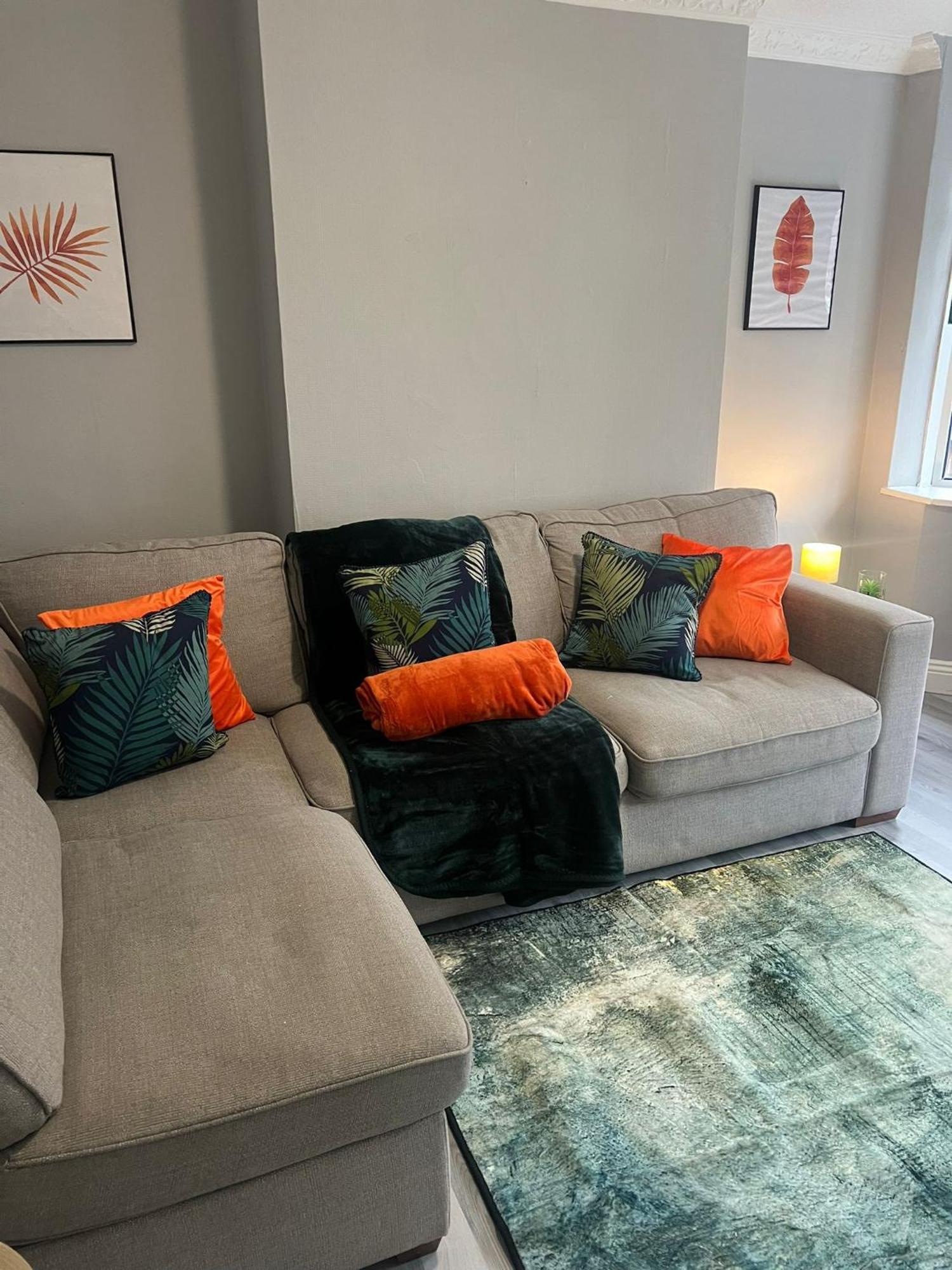 Casa de férias Ringwood Place 3 Bedroom House Ng8 *