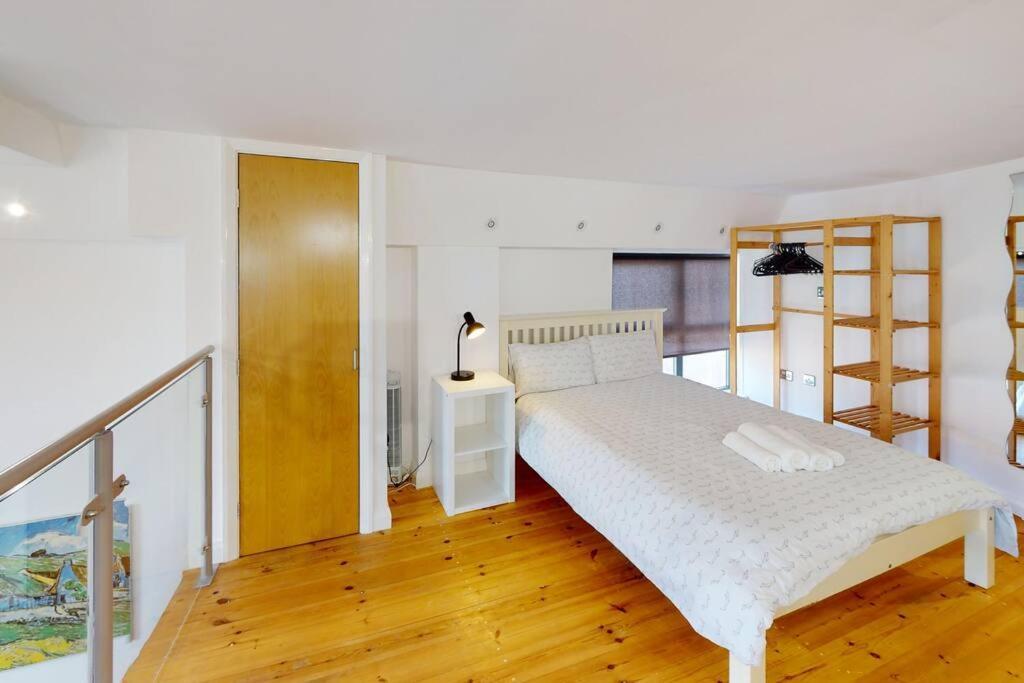 Apartment Central Sleeps Up To 4 Nottingham