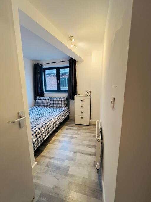 Lovely 2 Bedroom Flat With Free Parking Flat 5 Apartment Nottingham