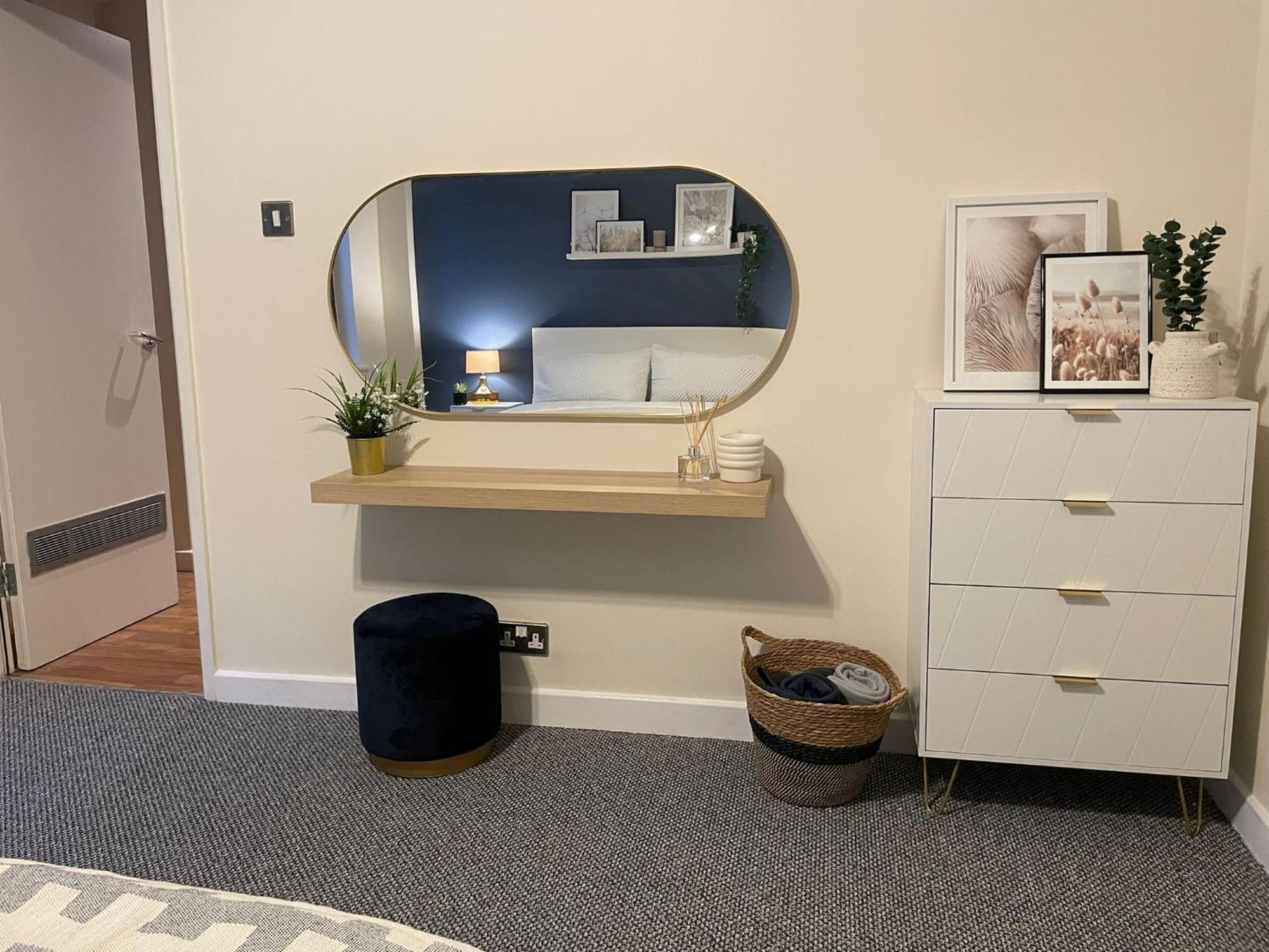Apartment Modern 2 Bdr Flat In Centre With Free Parking *