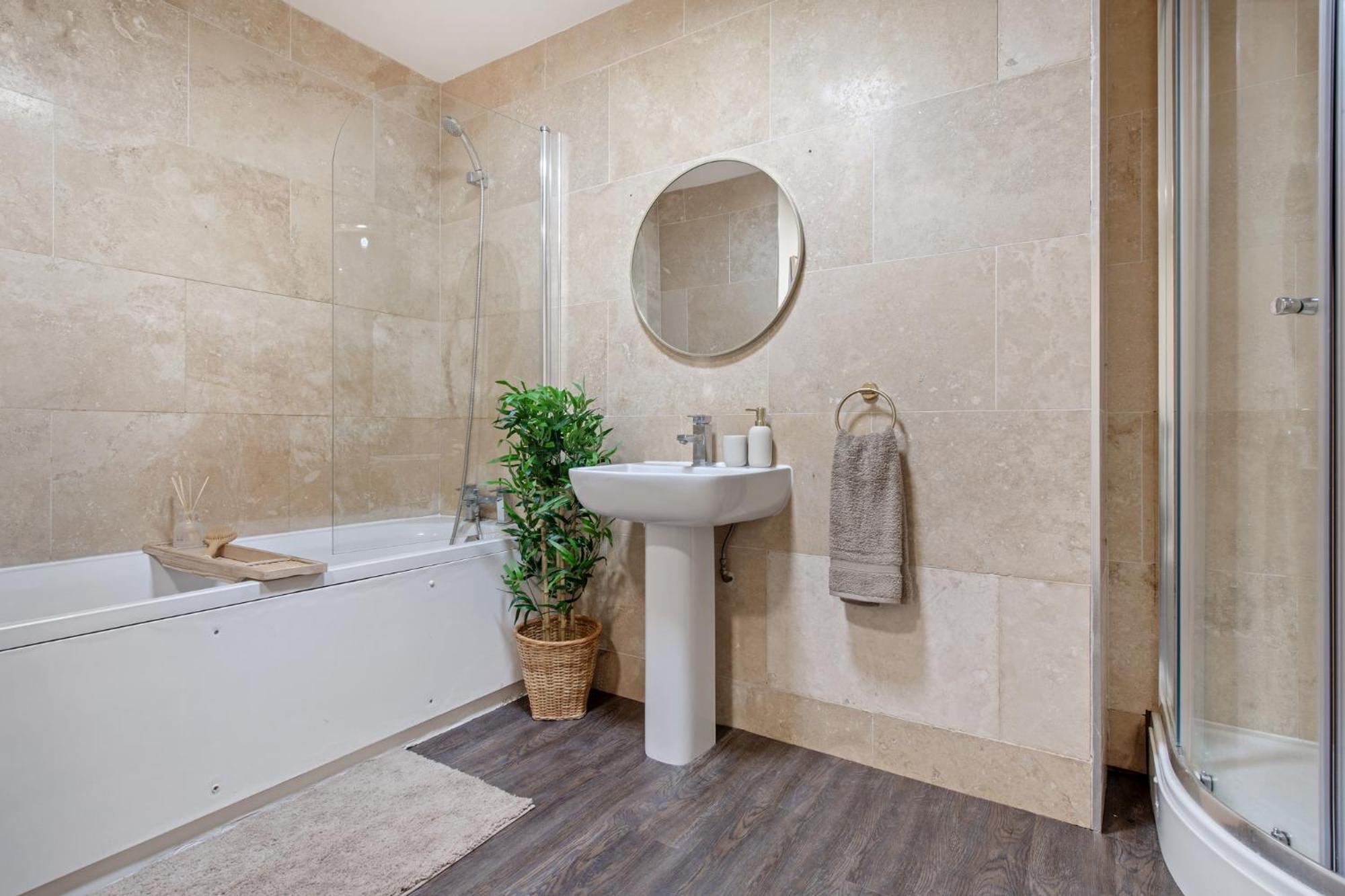 Apartment Spacious 2 Bedroom - Great Location