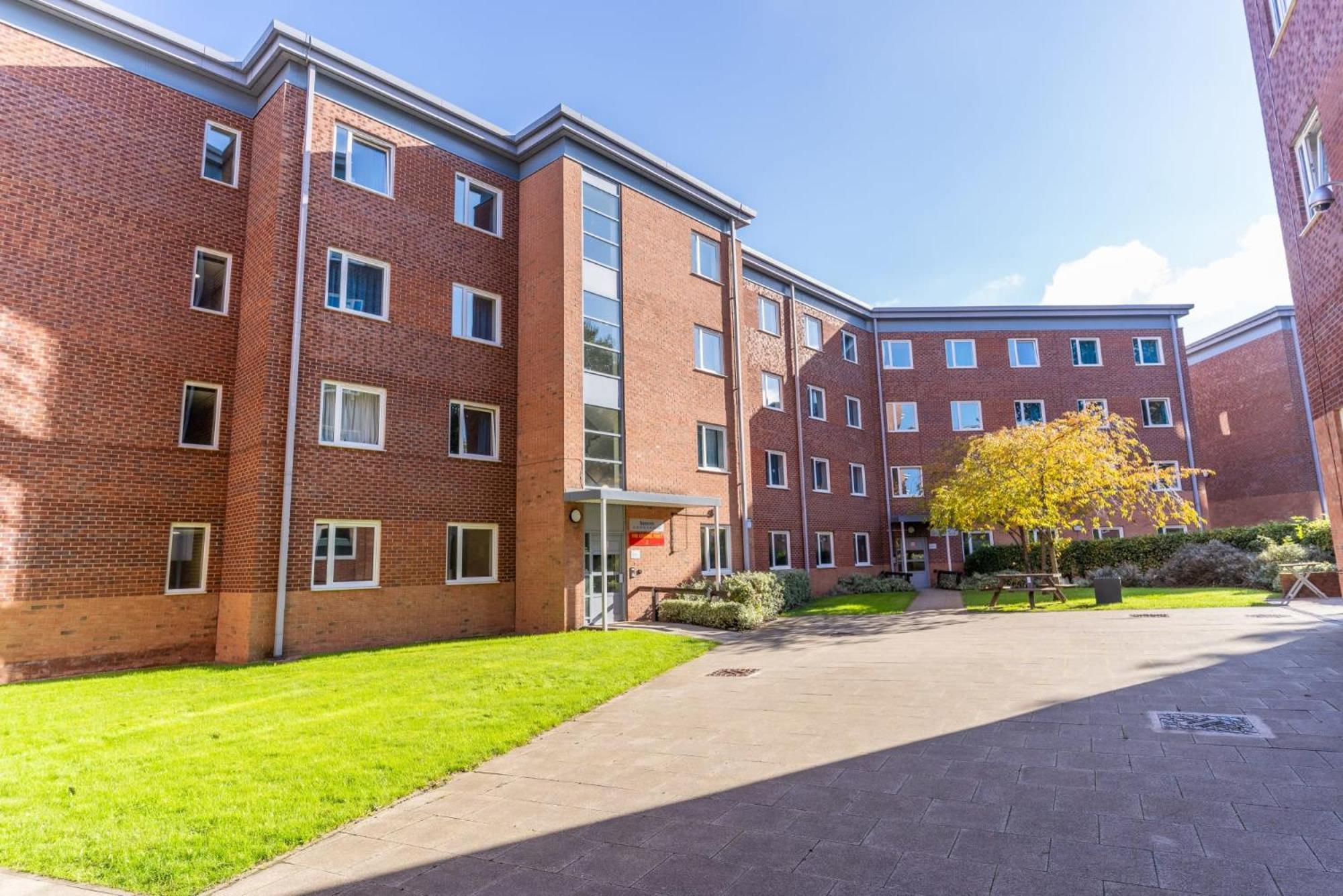 Modern Living And At Broadgate Park In Apartment Nottingham