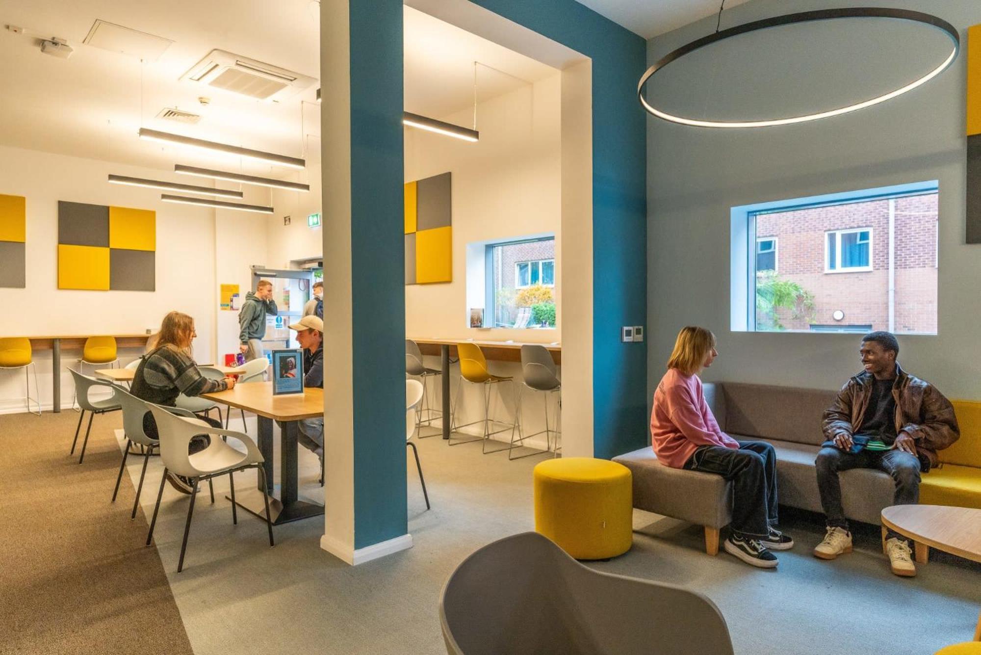 Apartment Modern Living And At Broadgate Park In Nottingham