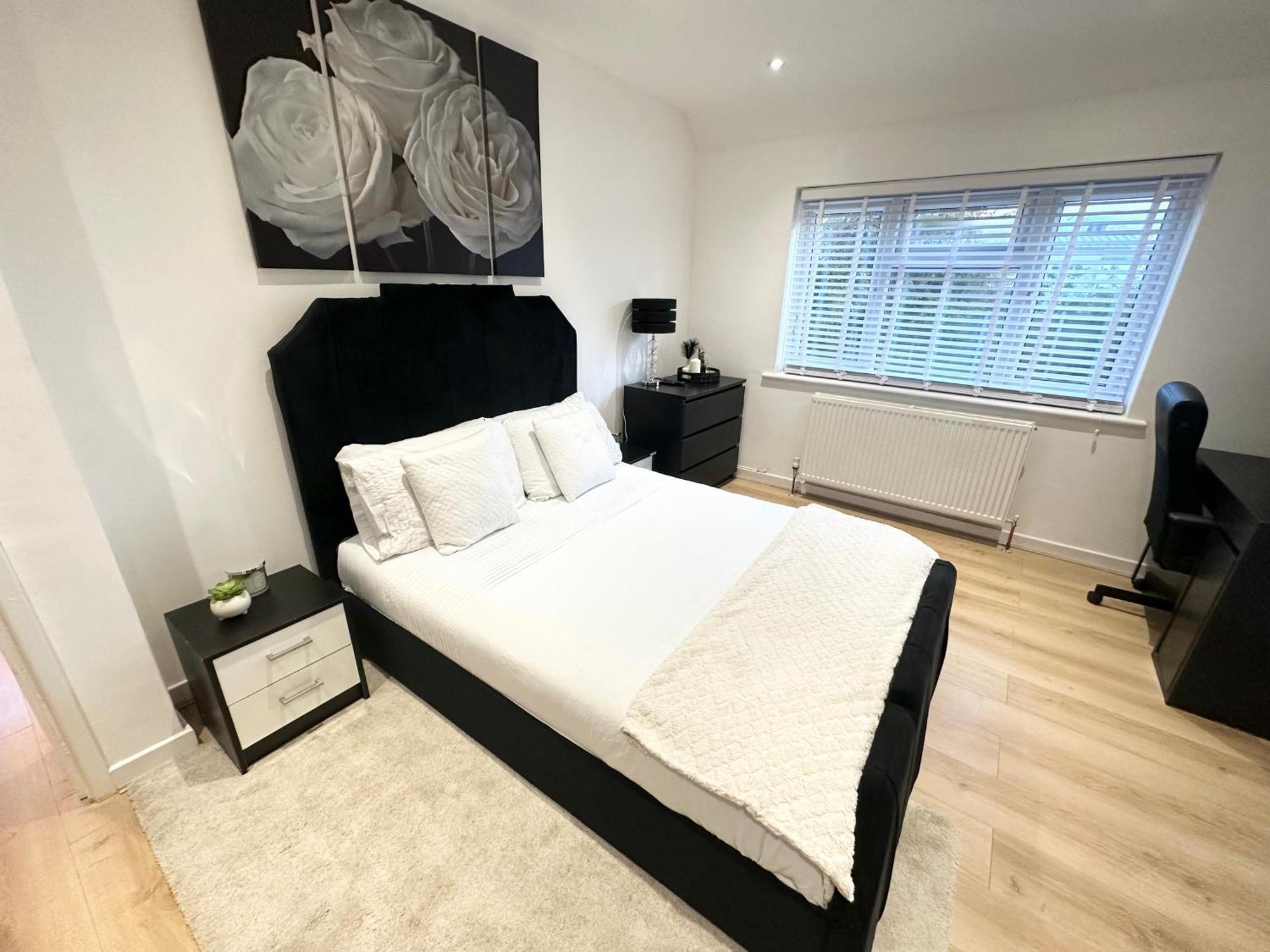Charming 3-bed Minutes From Centre