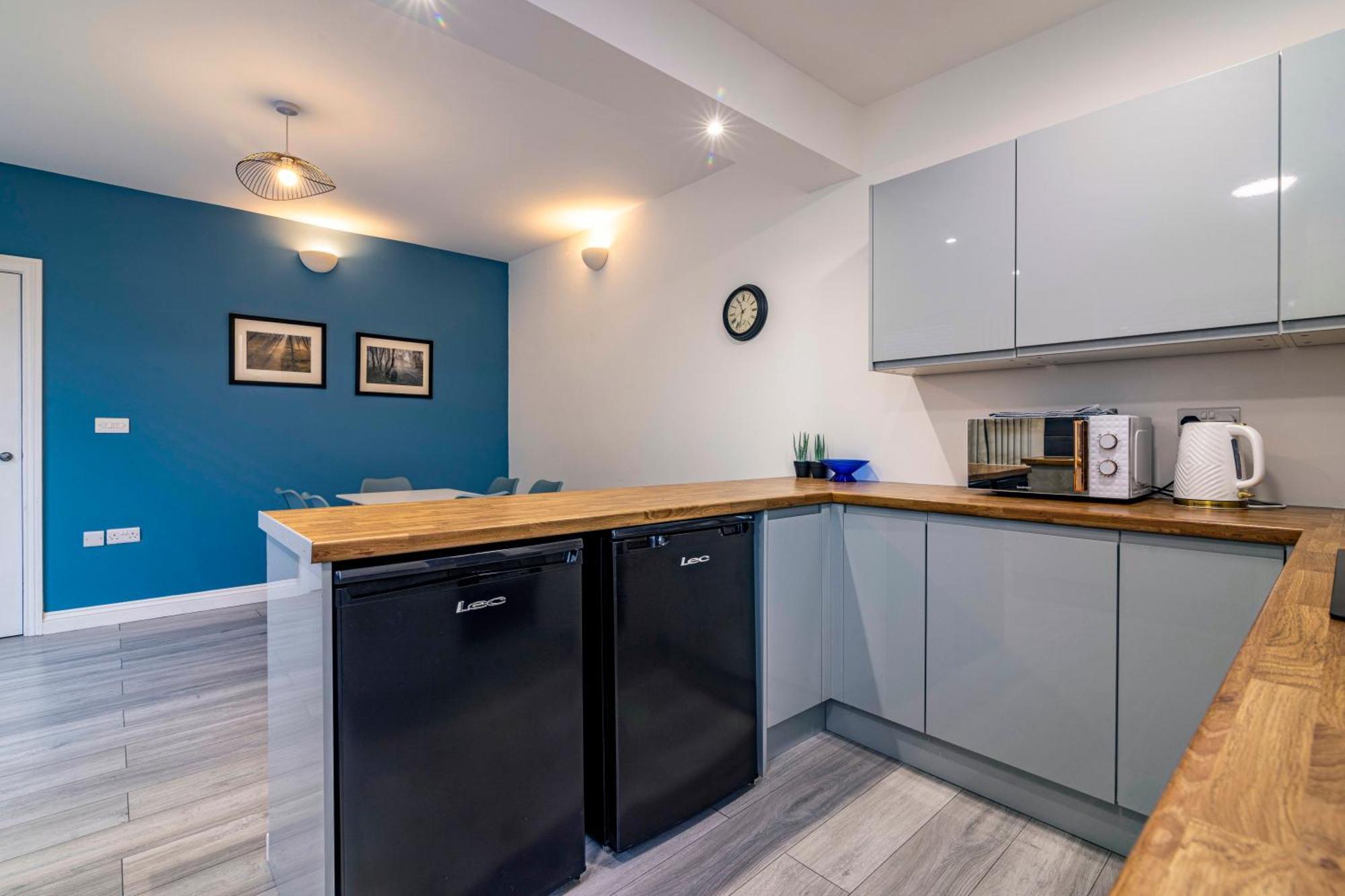 3 Bedroom, Private Orchard, Private Bathroom, Driveway * Nottingham