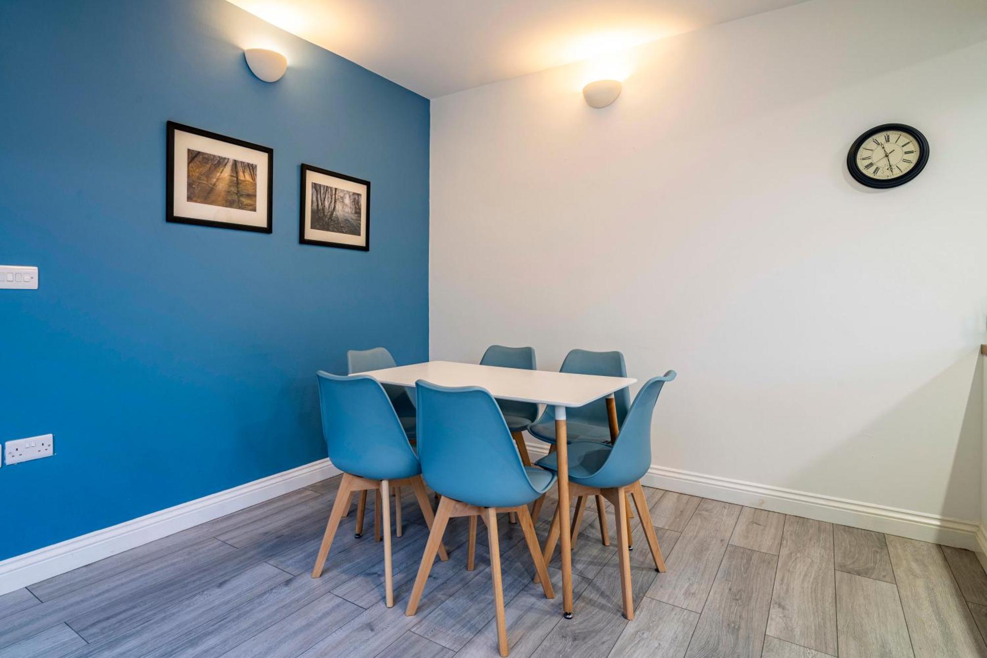 3 Bedroom, Private Orchard, Private Bathroom, Driveway *