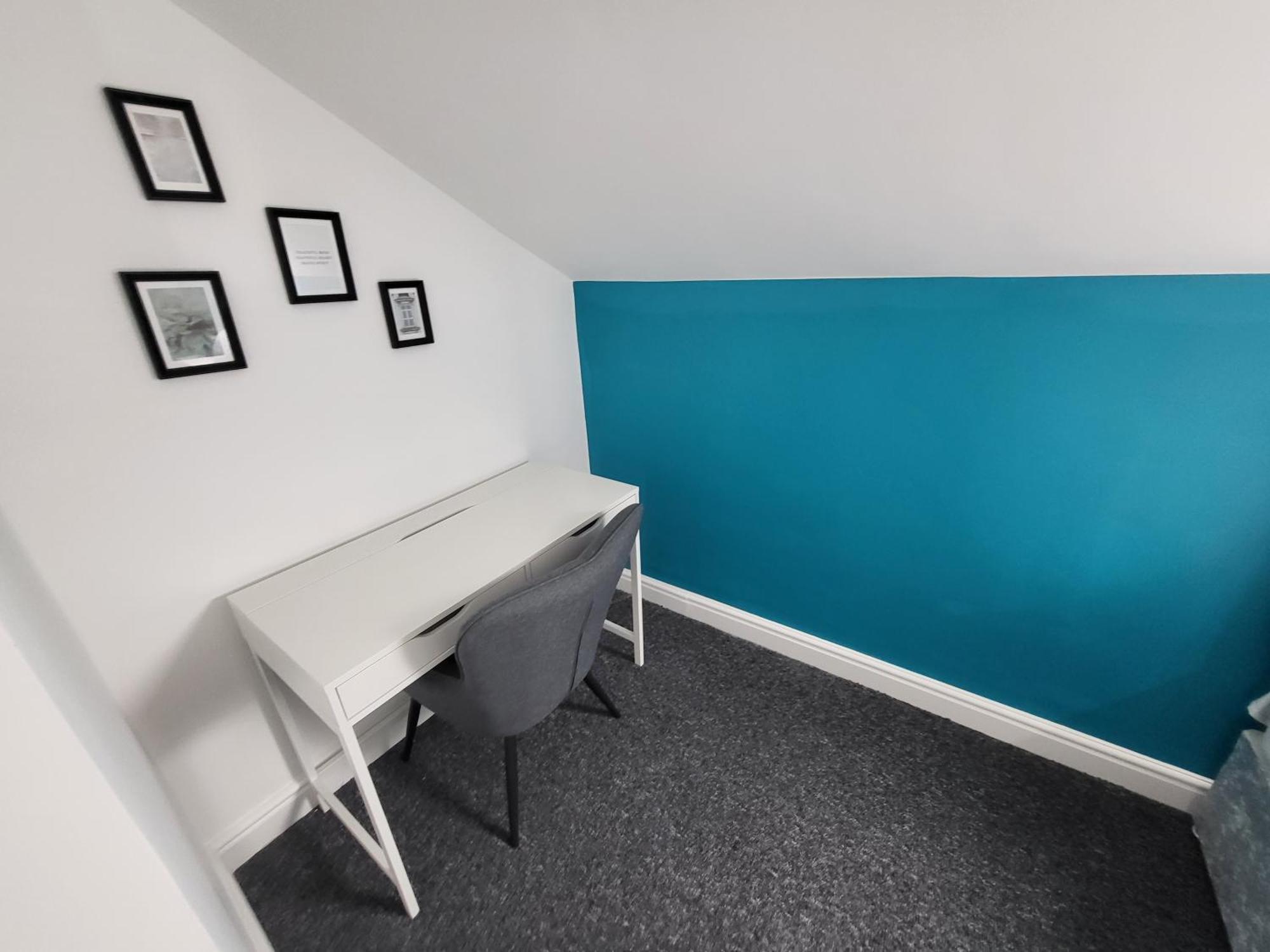Aparthotel Forest Rd, Short *