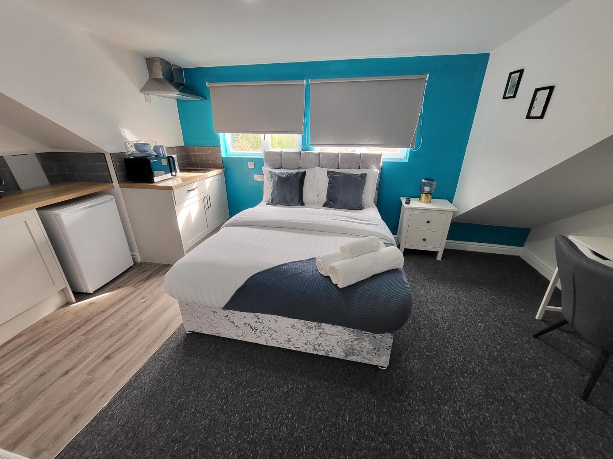 Aparthotel Forest Rd, Short *