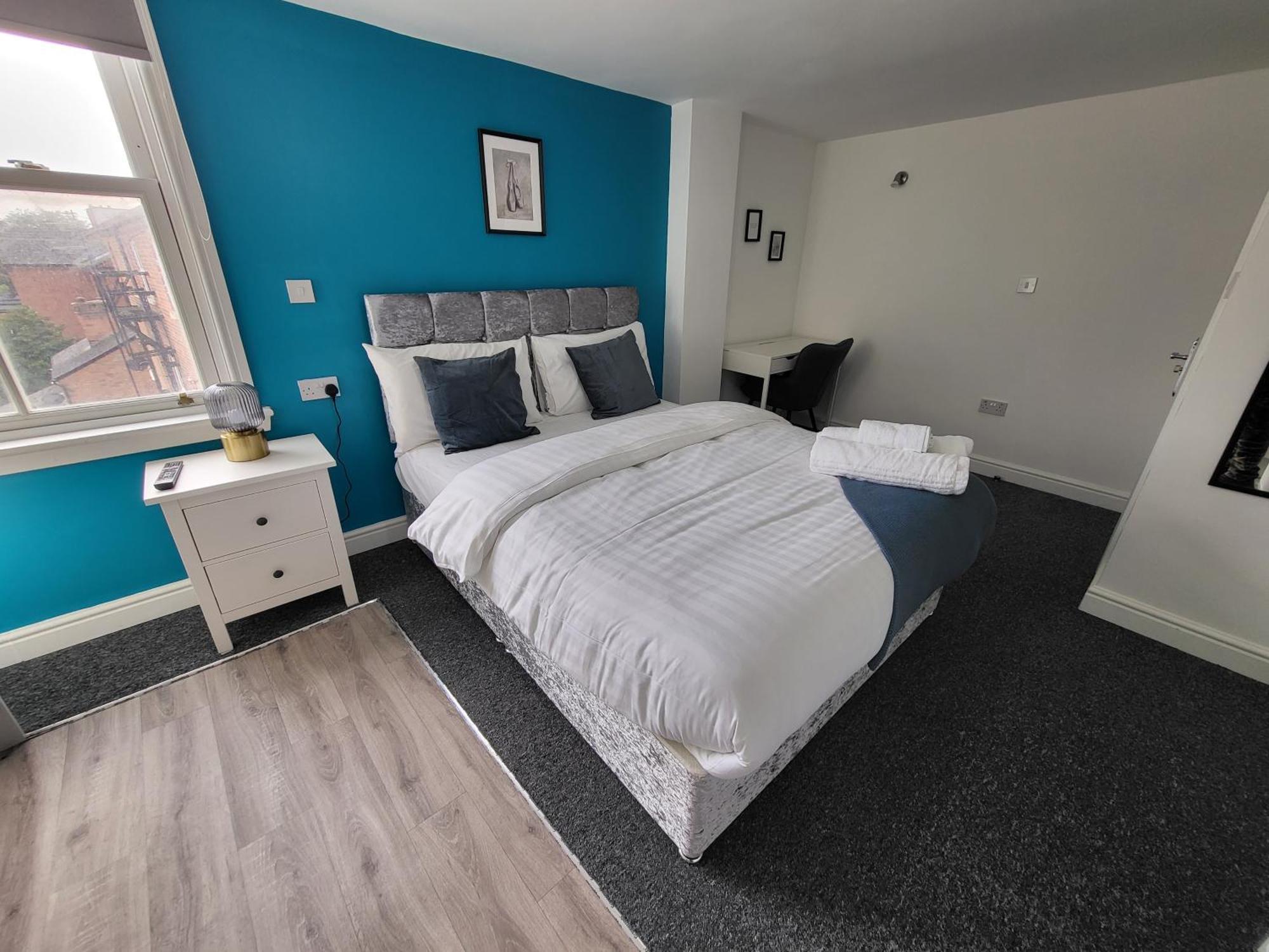 Aparthotel Forest Rd, Short *