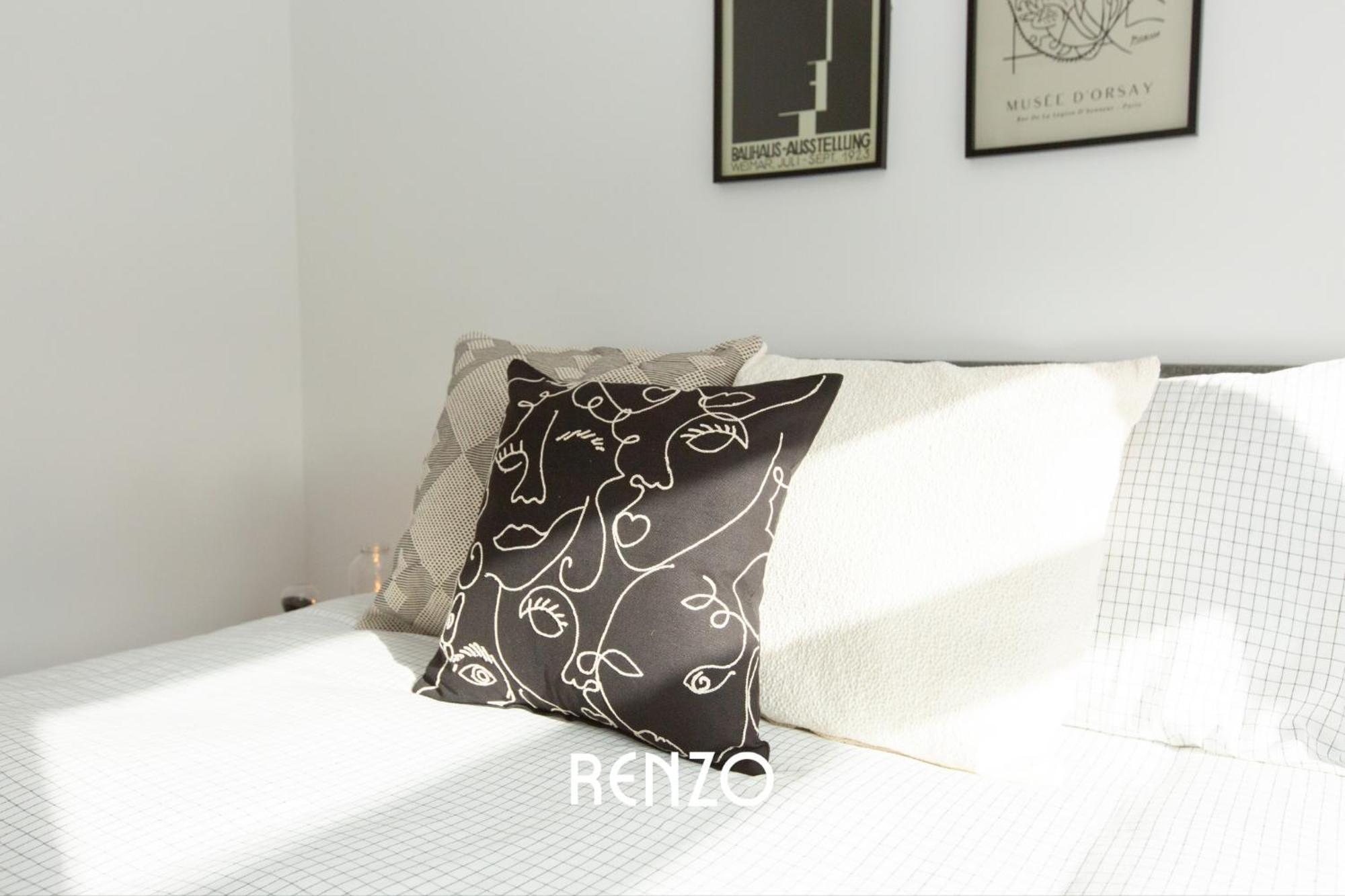 Inviting 3-bed In By Renzo, Driveway, Smart Tv With Netflix! *