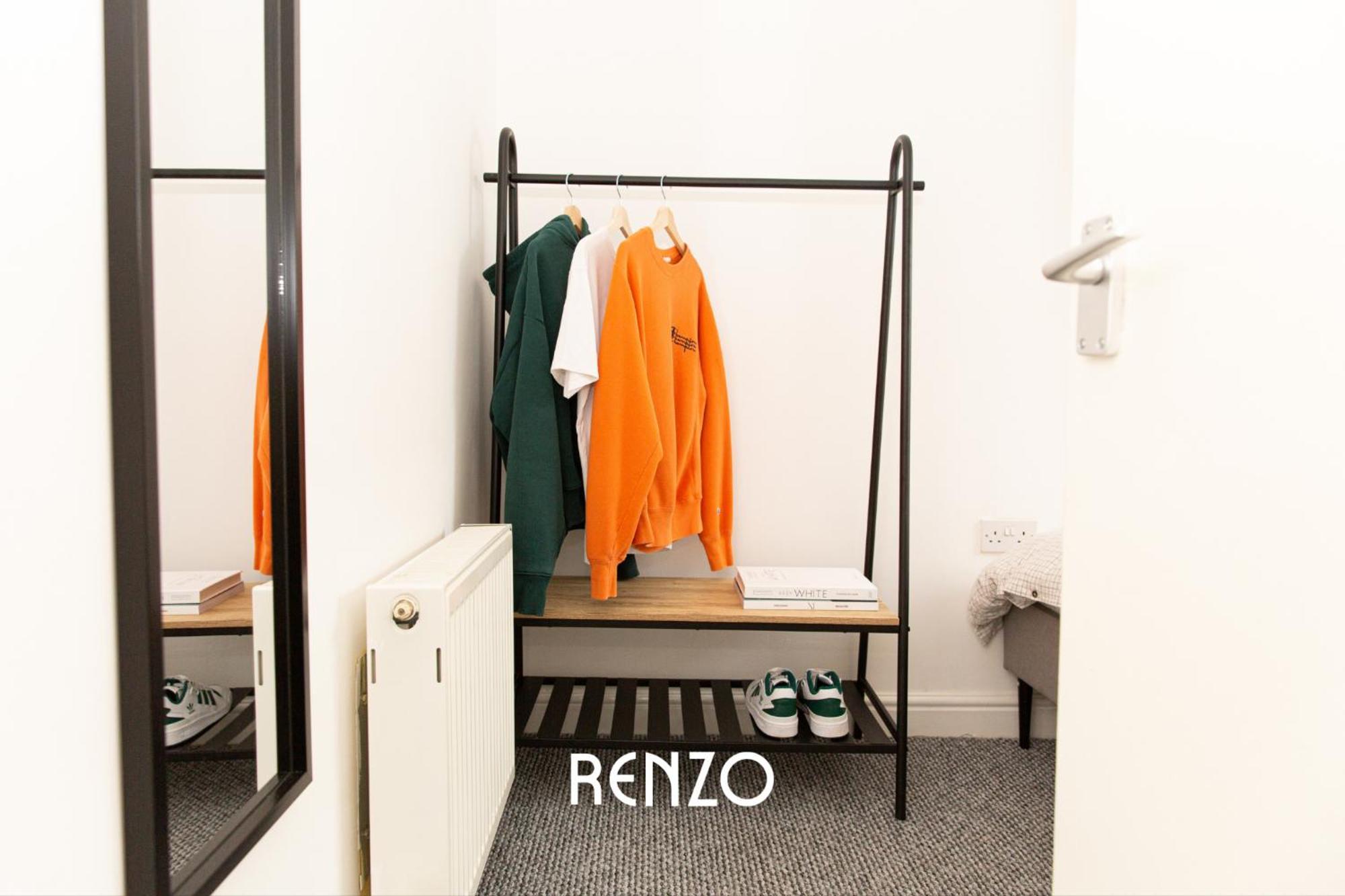 Beautiful And Modern 2-bed In By Renzo, Free Wi-fi, Ideal For Contractors *
