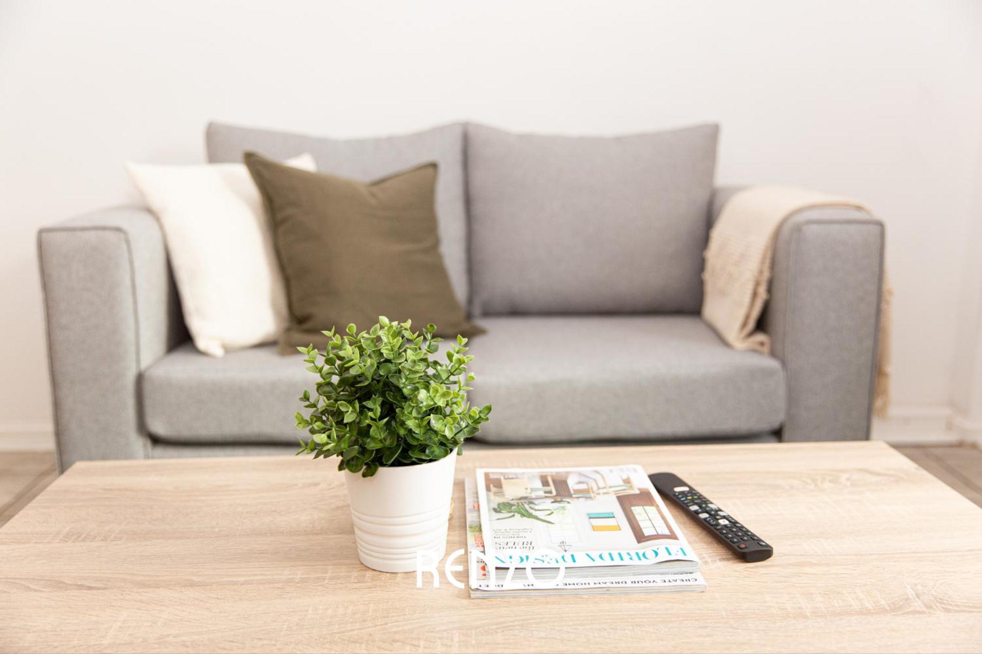 Beautiful And Modern 2-bed In By Renzo, Free Wi-fi, Ideal For Contractors