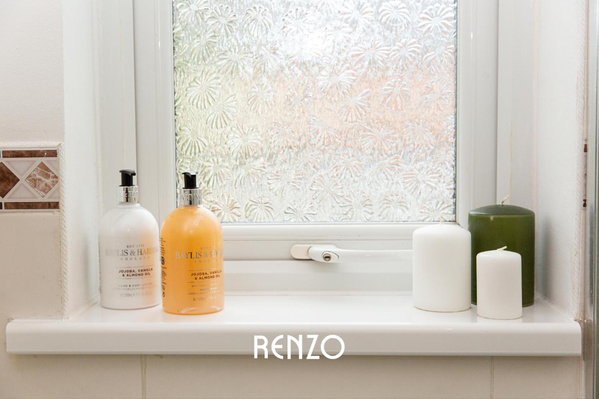 Beautiful And Modern 2-bed In By Renzo, Free Wi-fi, Ideal For Contractors Apartment Nottingham