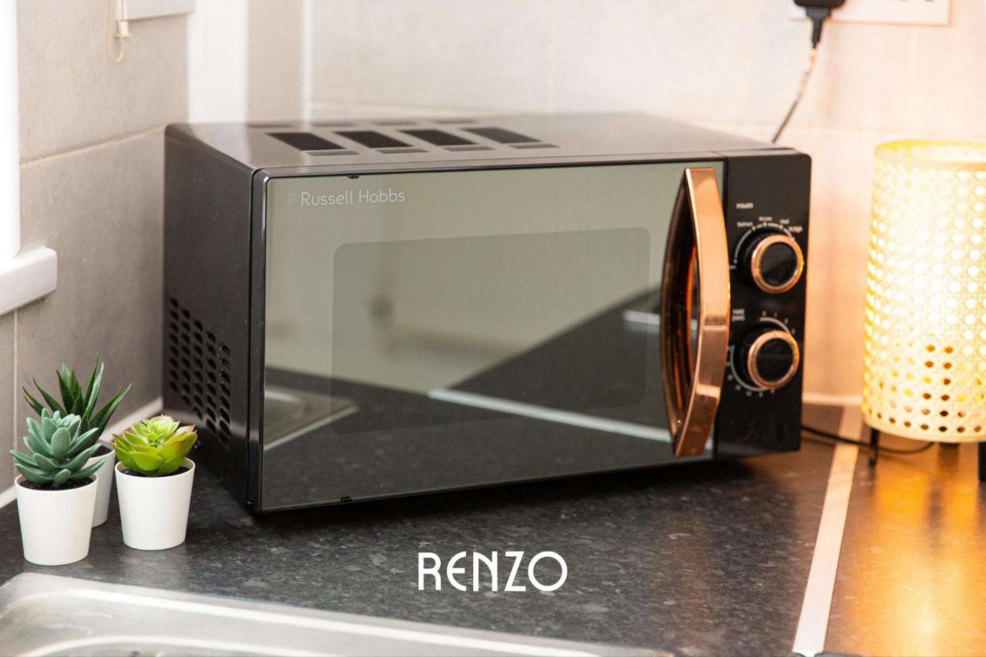 Beautiful And Modern 2-bed In By Renzo, Free Wi-fi, Ideal For Contractors *
