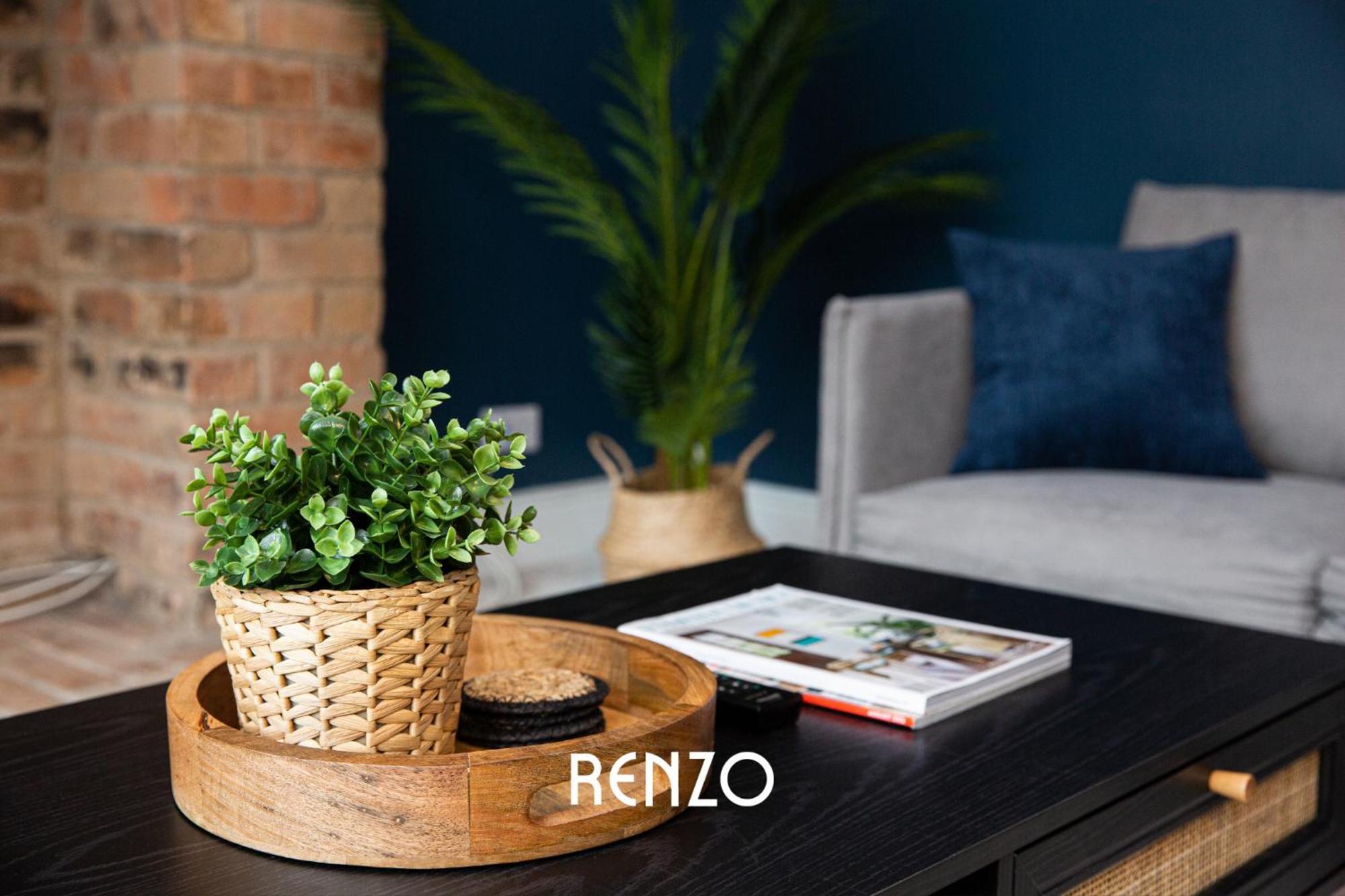 Charming 3-bed In By Renzo, Victorian Features, Sleeps 6!