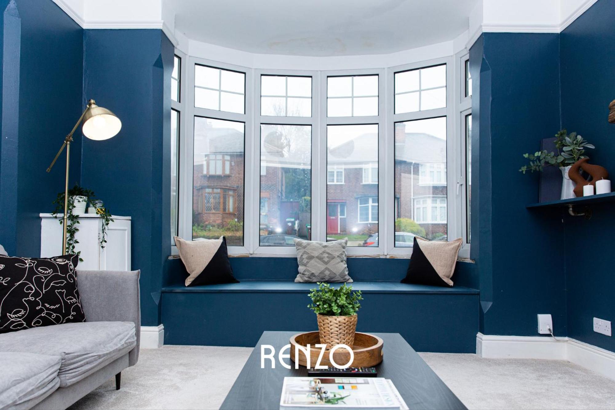 Charming 3-bed In By Renzo, Victorian Features, Sleeps 6! *