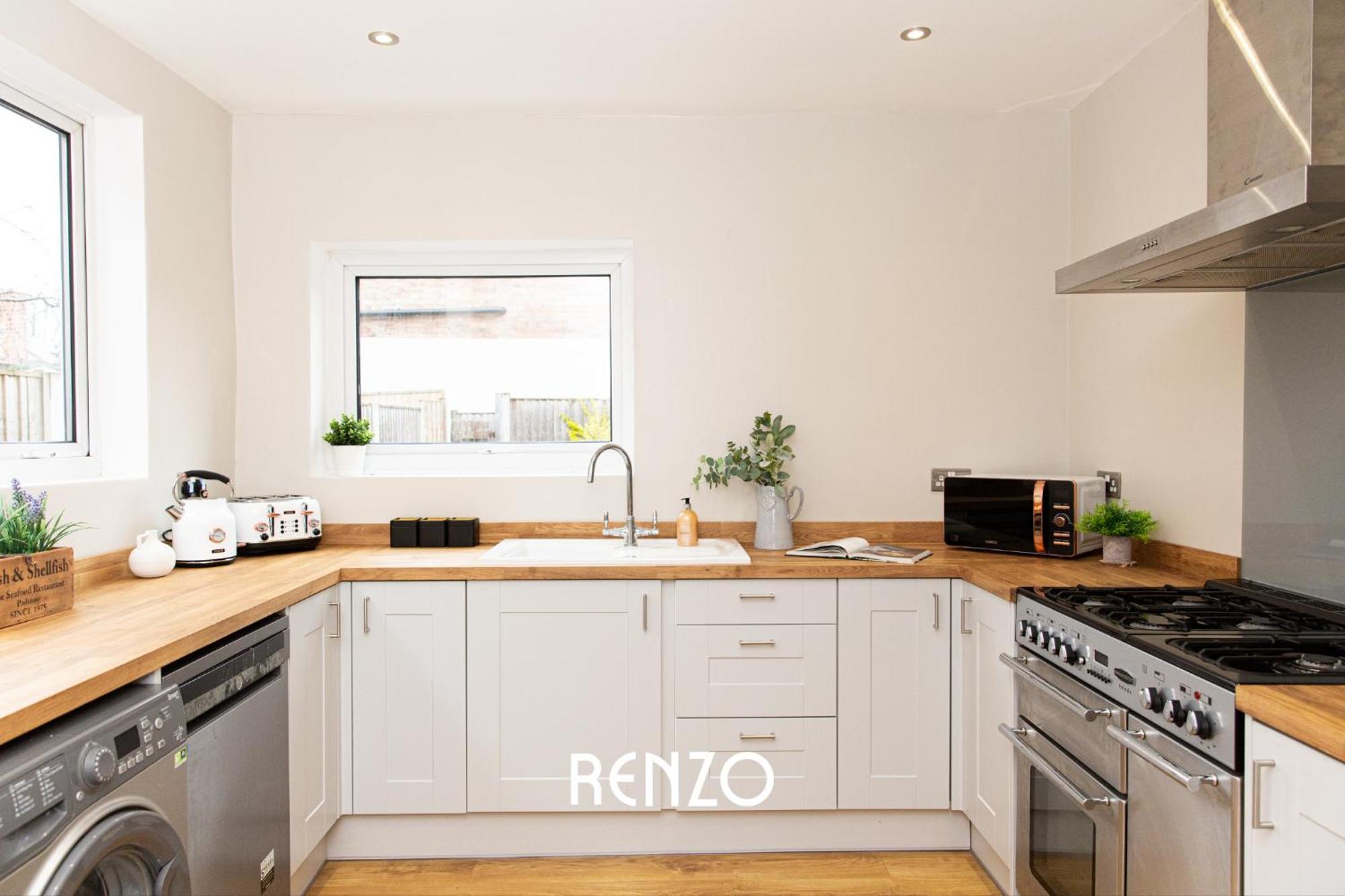 Charming 3-bed In By Renzo, Victorian Features, Sleeps 6! Apartment Nottingham