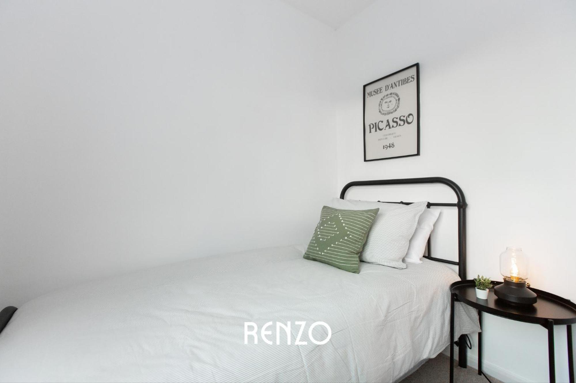 Spacious 3-bed In By Renzo, Sleeps 5, Free Parking Nottingham
