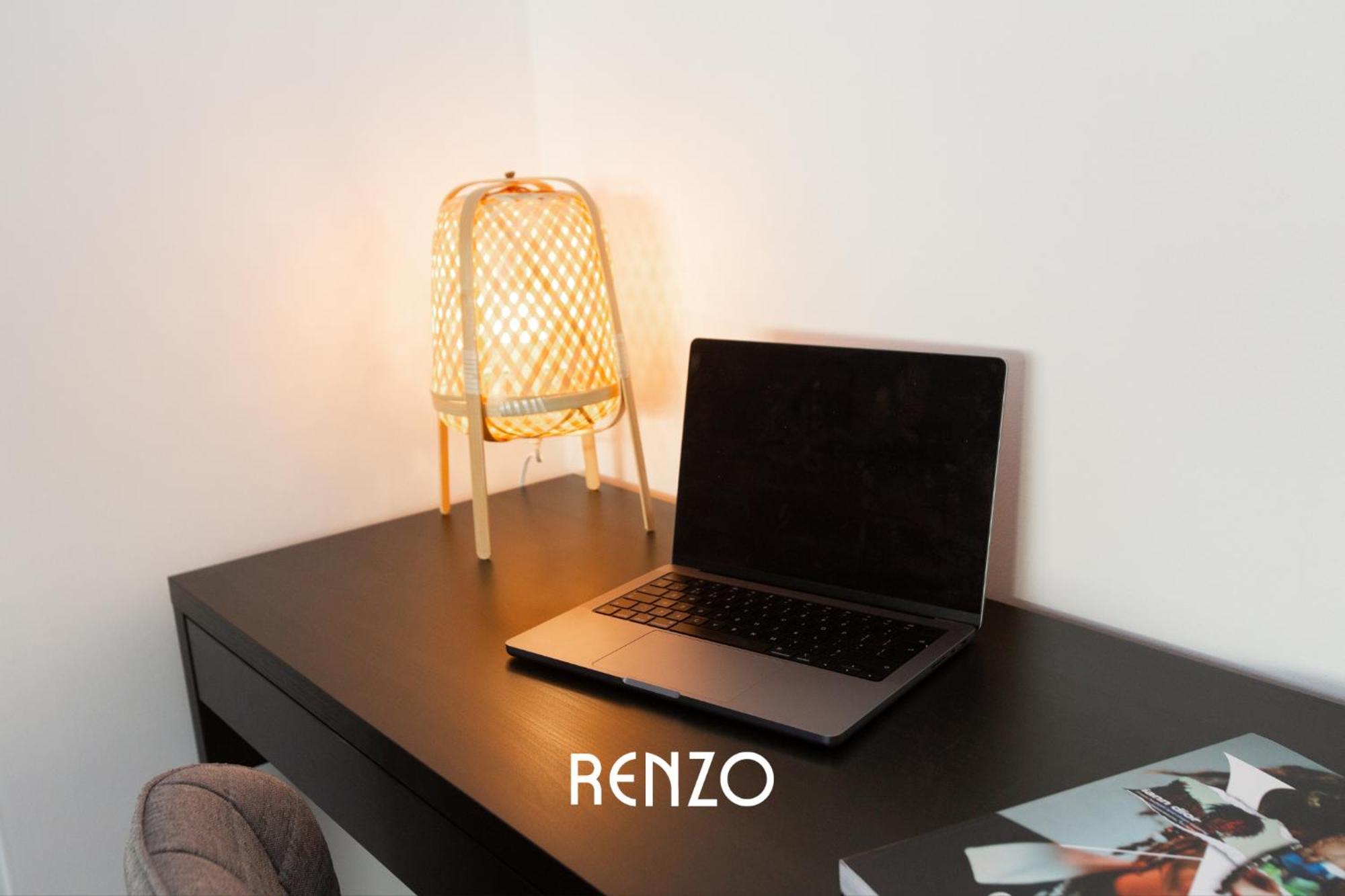Spacious 3-bed In By Renzo, Sleeps 5, Free Parking Apartment Nottingham