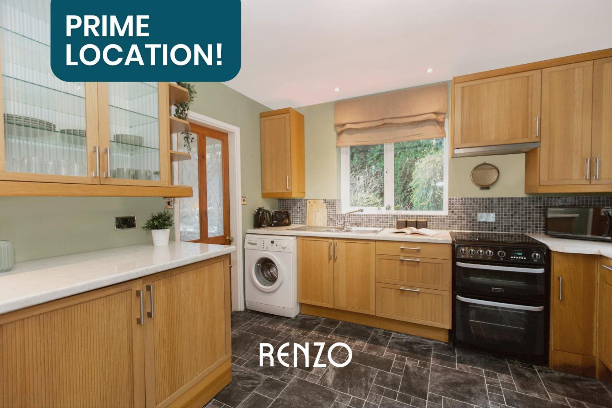 Spacious 3-bed In By Renzo, Sleeps 5, Free Parking Nottingham