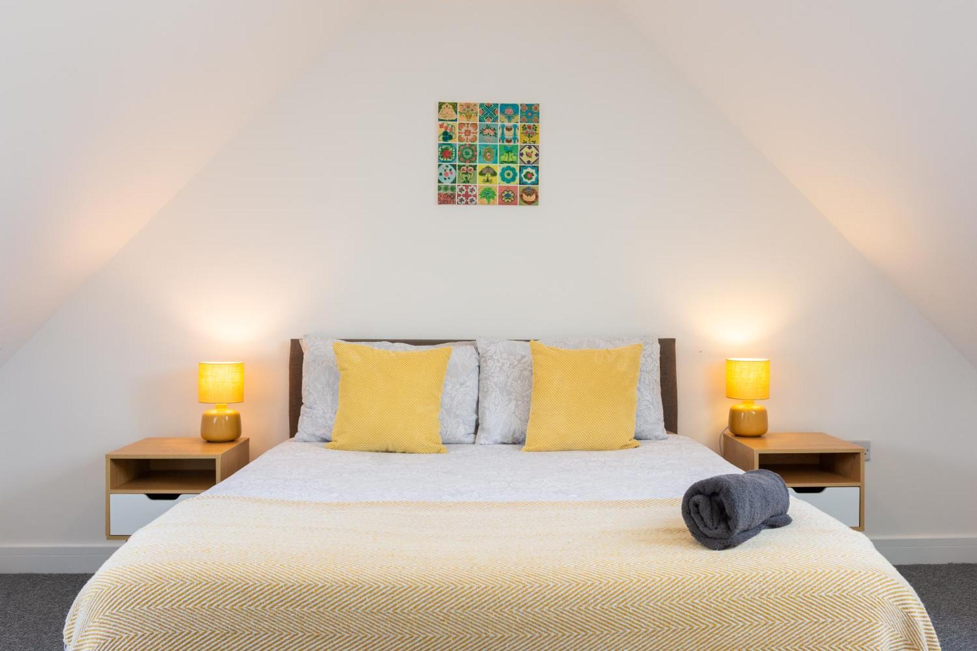 Stylish 4 Bed, Newly Renovated In * Nottingham