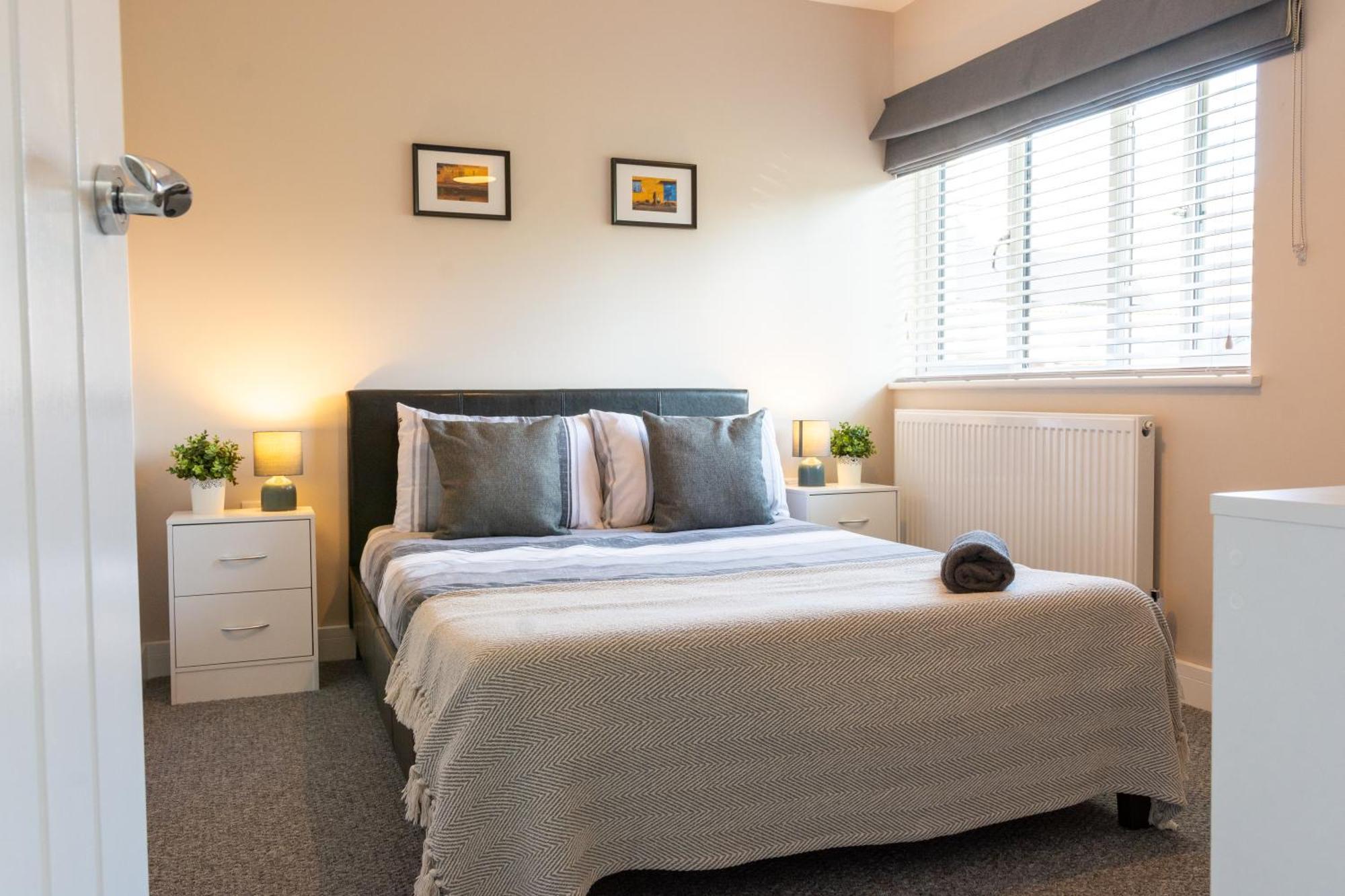 Stylish 4 Bed, Newly Renovated In Holiday home Nottingham