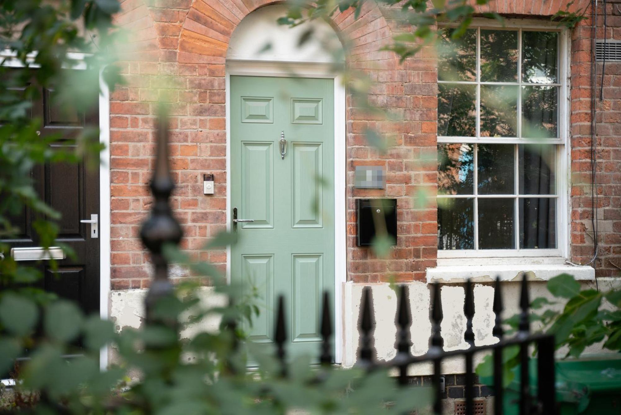 City Centre 2 Bed House Perfect For Contractors With Free Parking * Nottingham