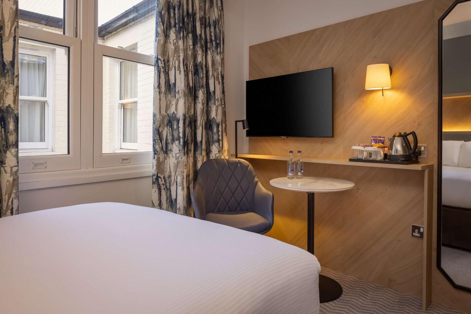 Hilton Hotel 4*