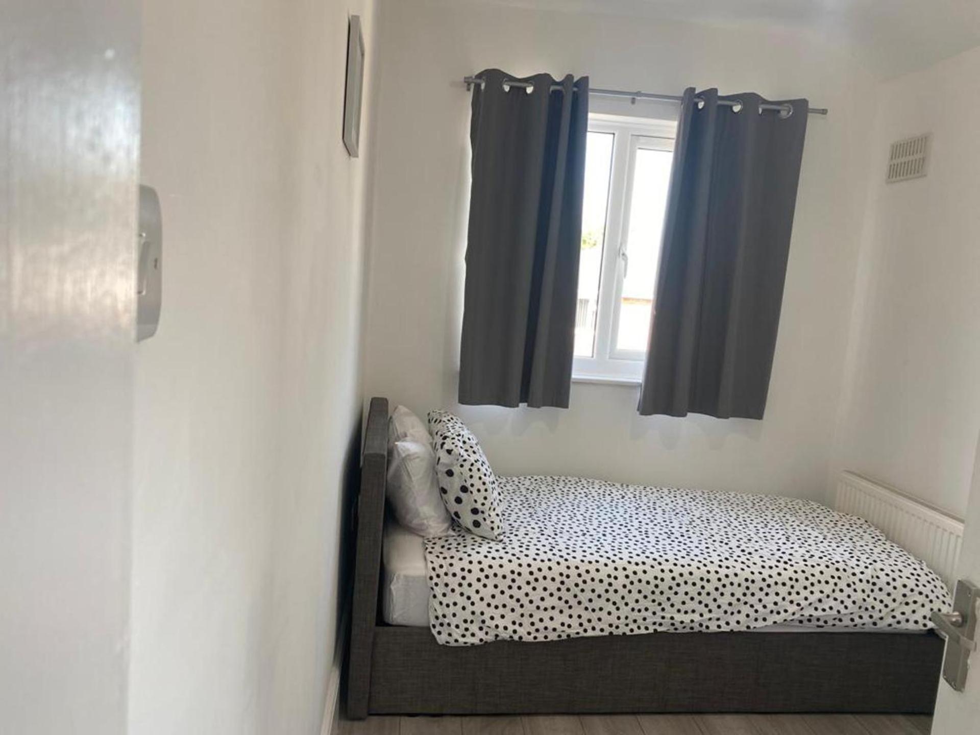 Immaculate 3-bed House In Holiday home *