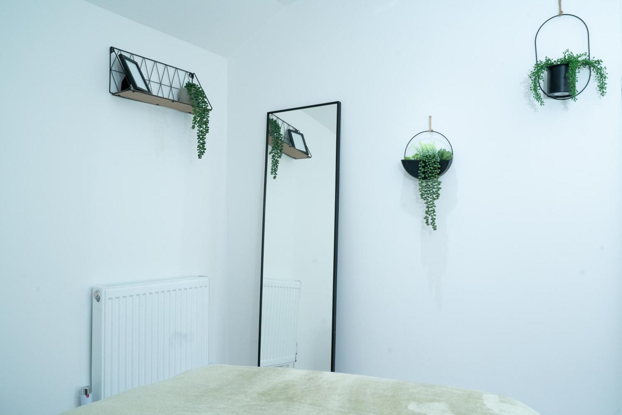Apartment City Centre 2 Bed House Perfect For Contractors With Free Parking *