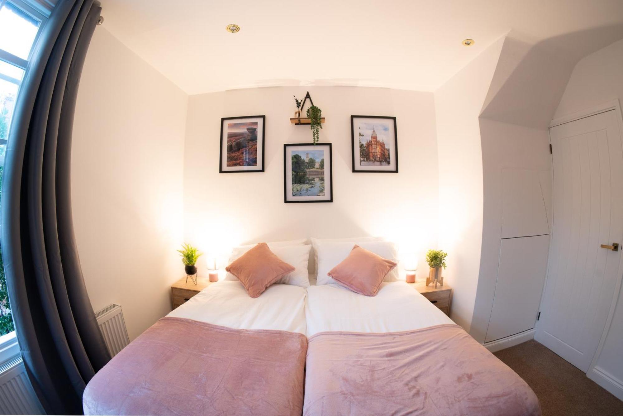 City Centre 2 Bed House Perfect For Contractors With Free Parking *