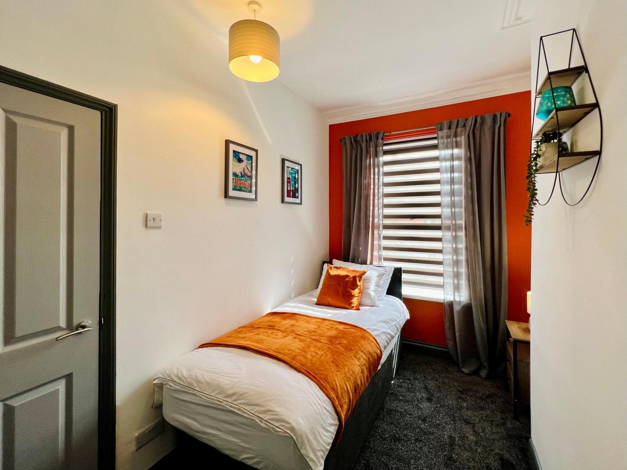 Birkin House - Great For Contractors Or Family Holidays *