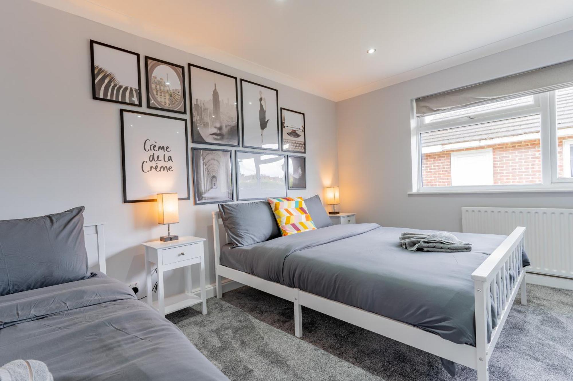 Jodi's - Garden And Parking Holiday home