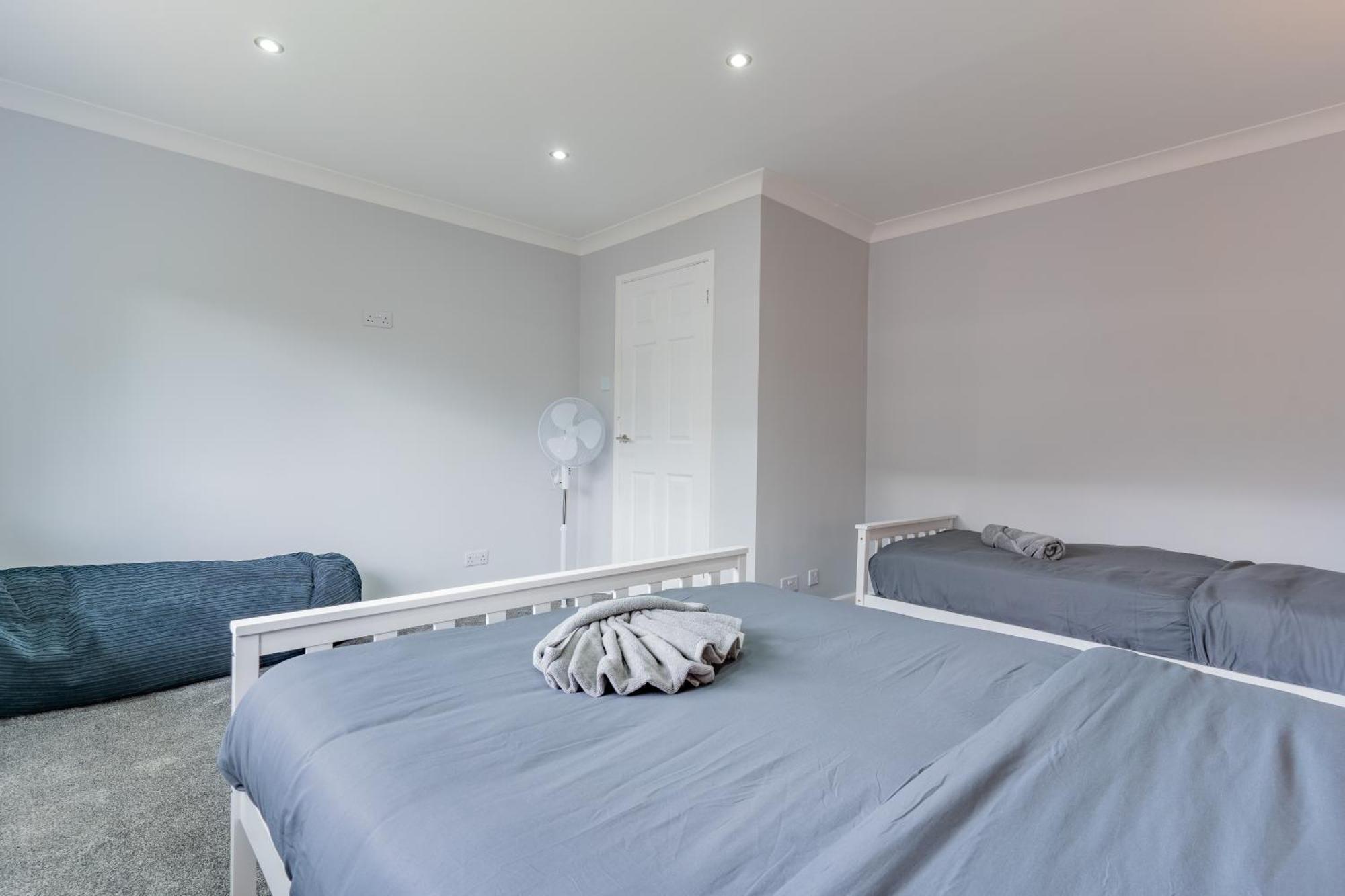 Jodi's - Garden And Parking Holiday home