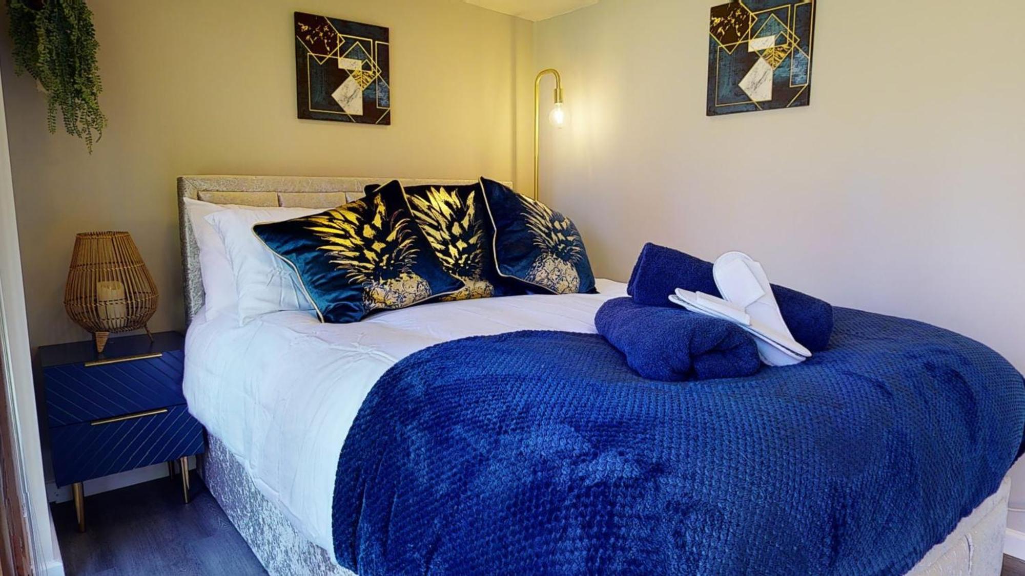 Cosy 1 Bed Garden Close To Centre - Free Parking & Wifi *