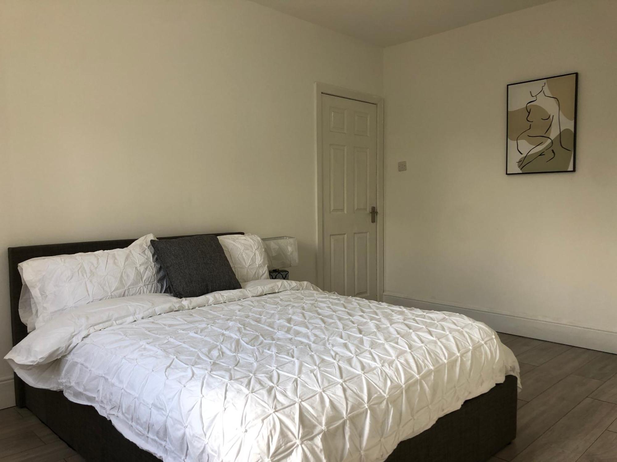Immaculate 3-bed House In