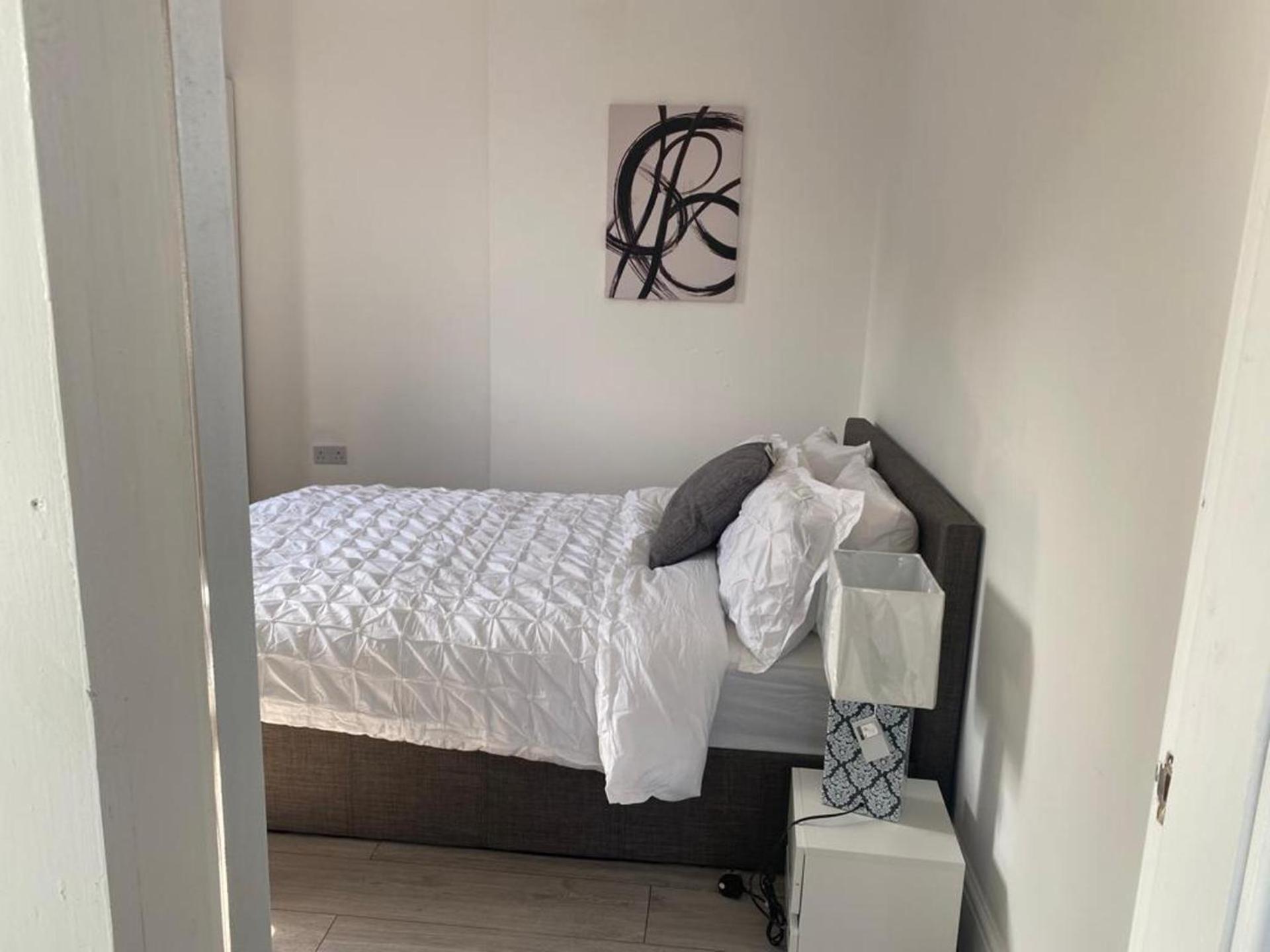Immaculate 3-bed House In Holiday home