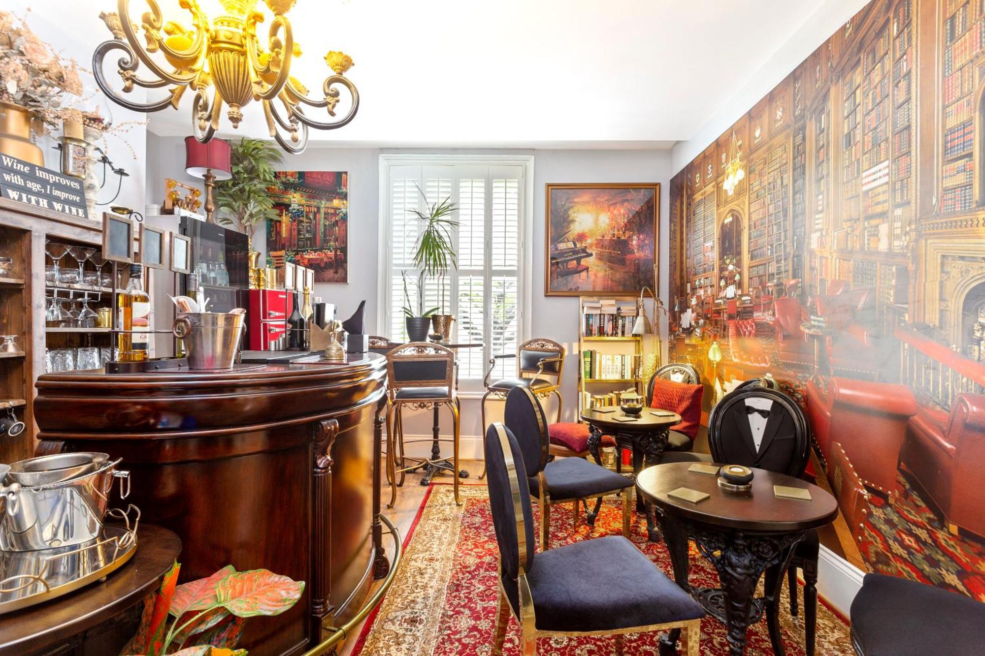 Mama's Boutique Hotel 3*