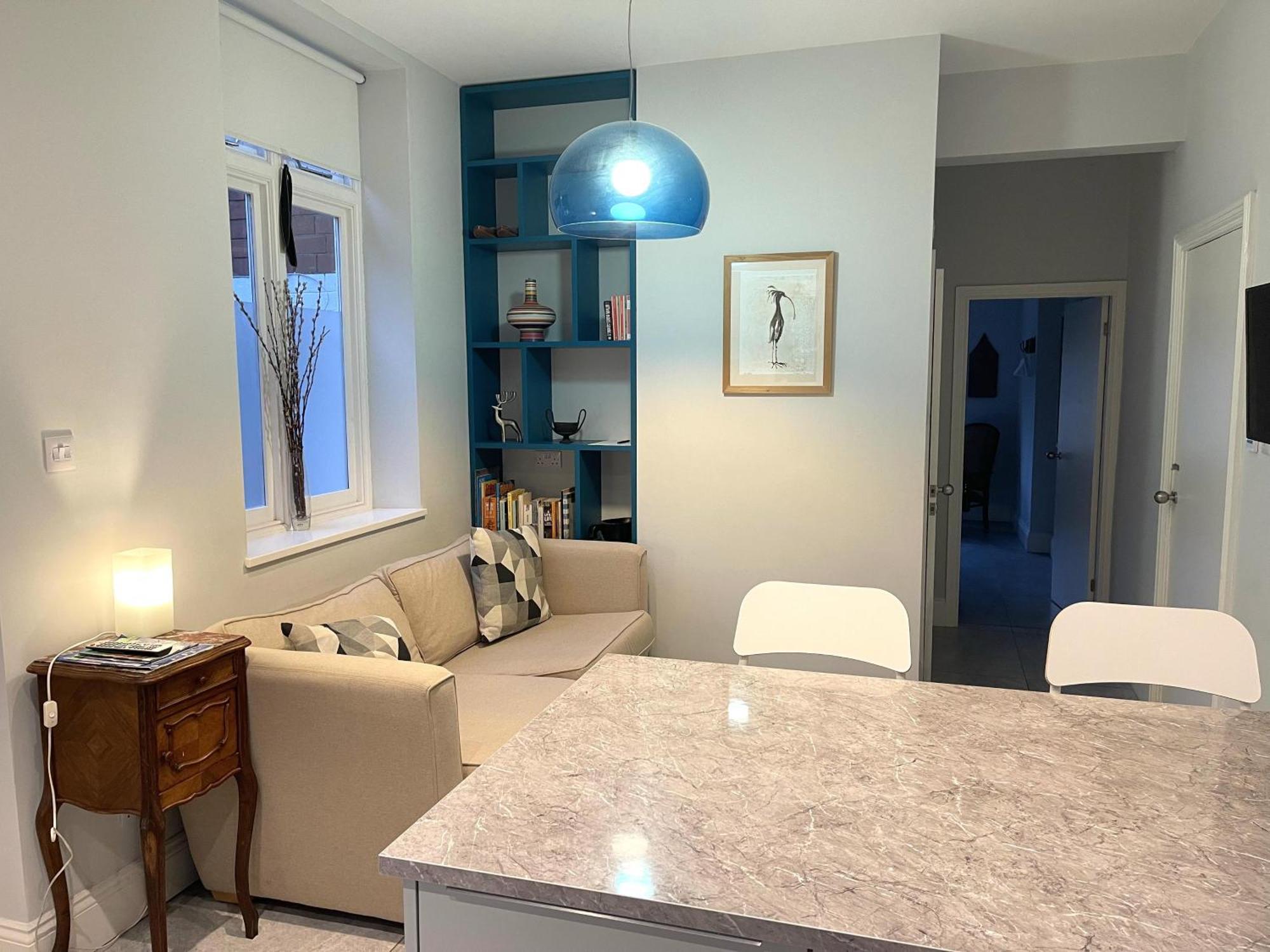 Apartment 1bedapt Privateestate W Free Parking - 10mintocity *