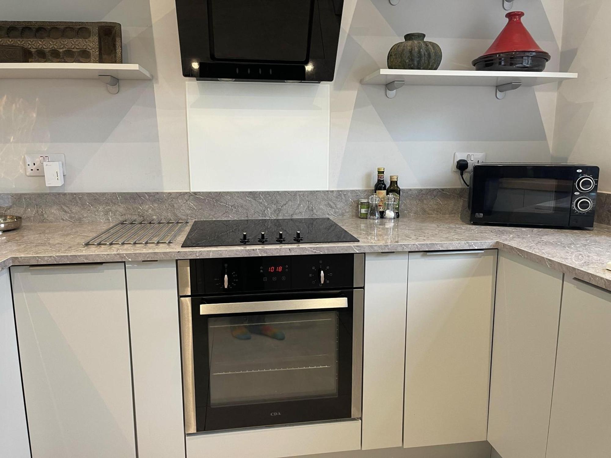 Apartment 1bedapt Privateestate W Free Parking - 10mintocity *