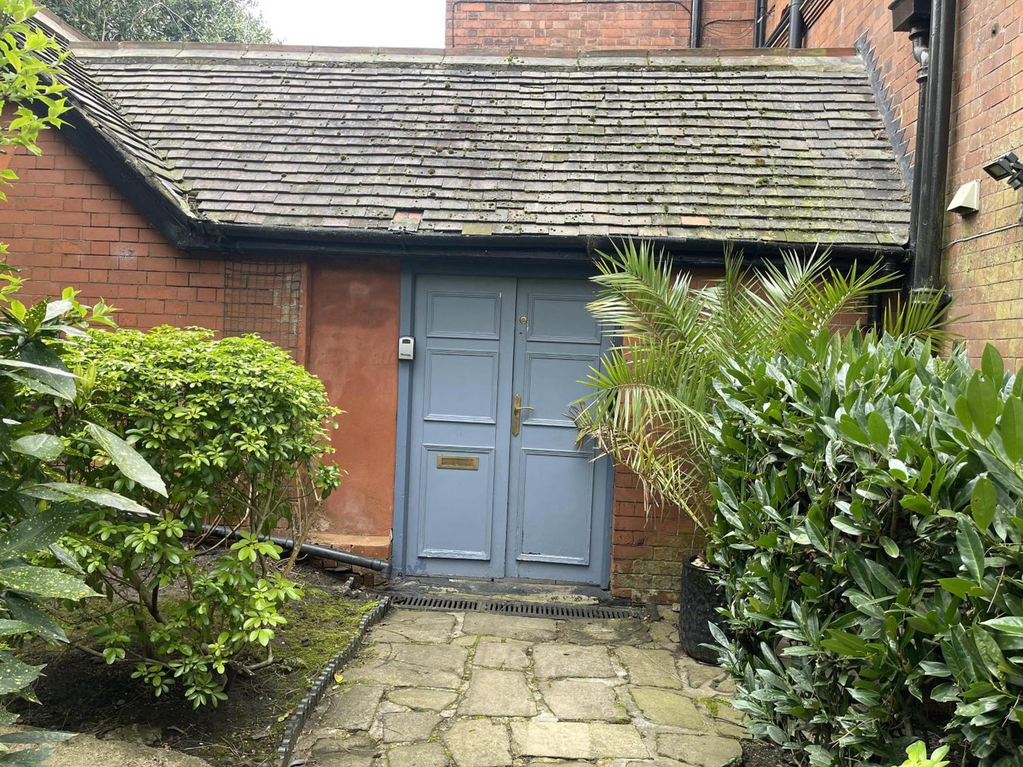 1bedapt Privateestate W Free Parking - 10mintocity Apartment