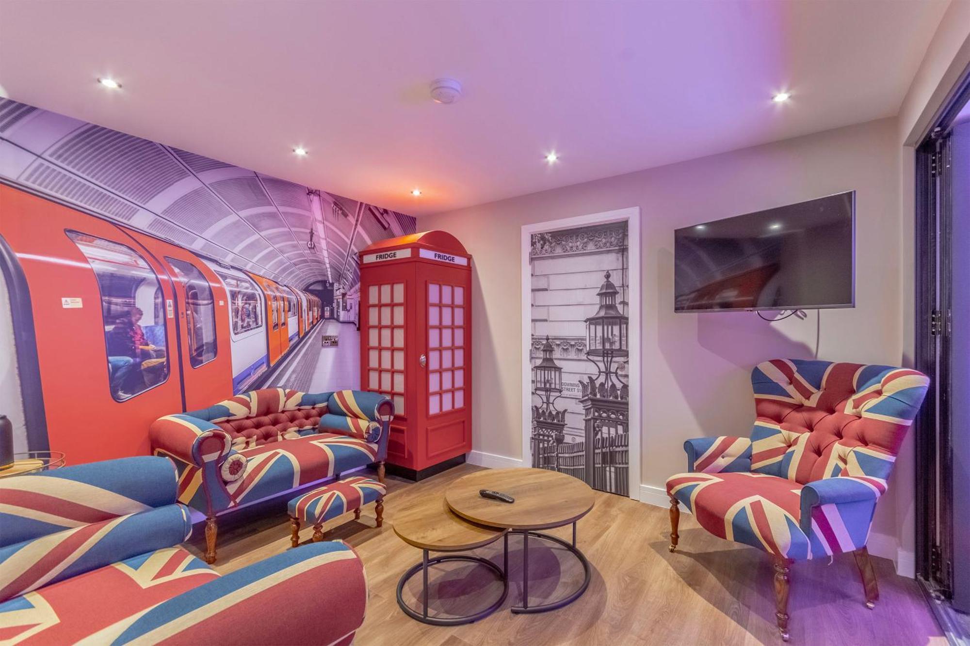 The Old School House - Luxury Themed Apartamento