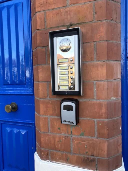 Huge Flat Sleeps 6+ Free Parking Apartment Nottingham