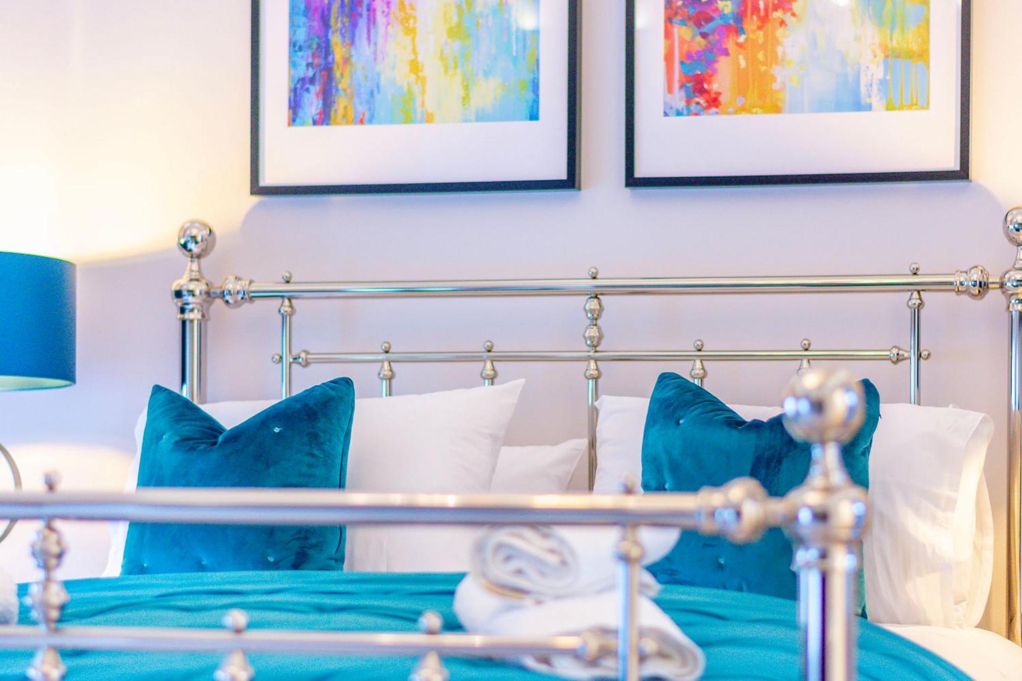 Luxury Spacious Flat For 4 Guests & Free Parking