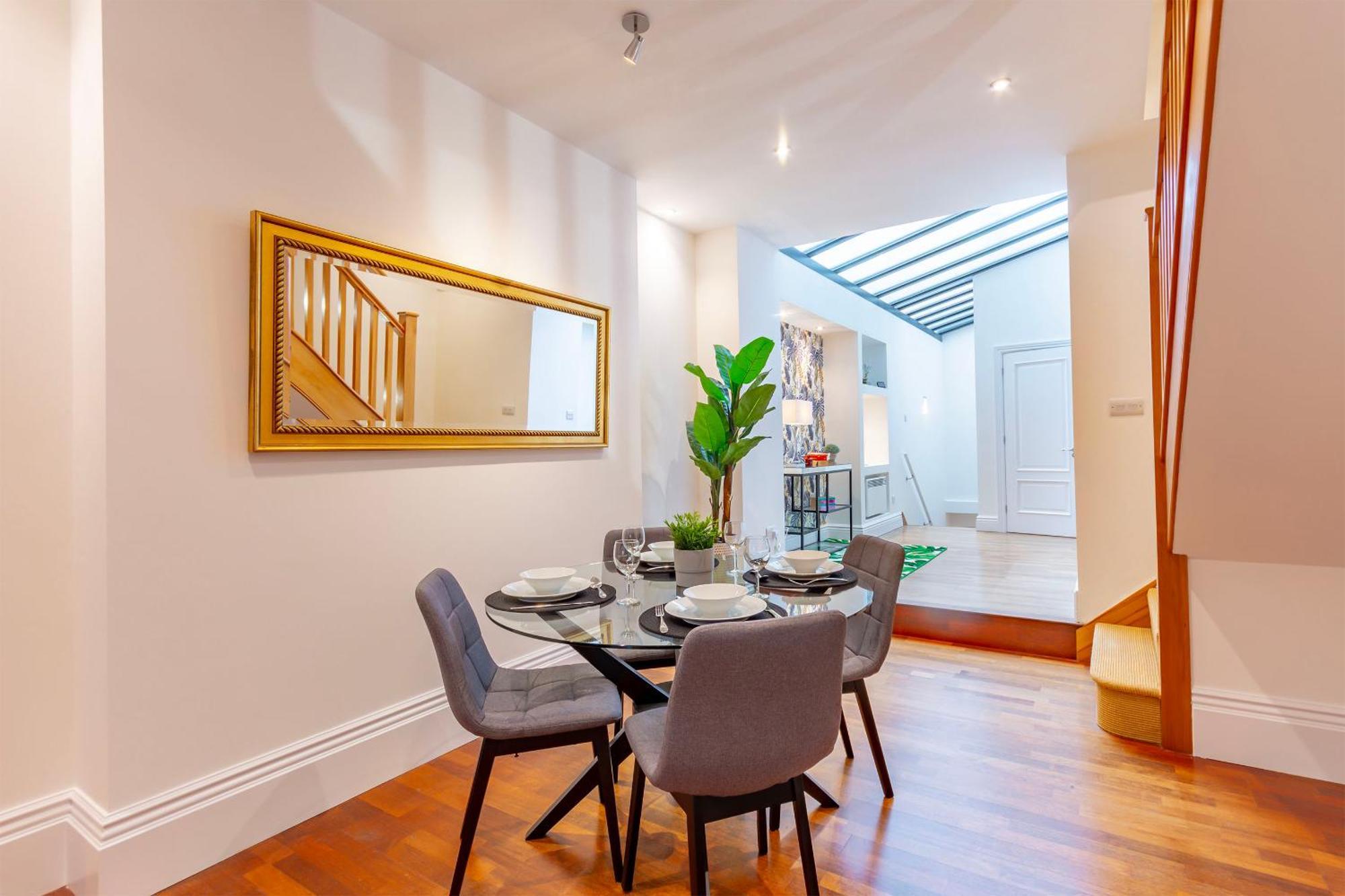Luxury Spacious Flat For 4 Guests & Free Parking Nottingham