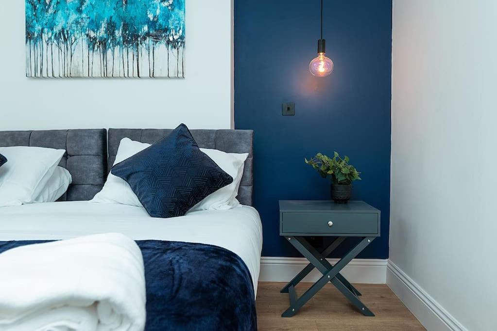 Modern 2 Bed In Centre - Free Parking - 6 Guests Nottingham