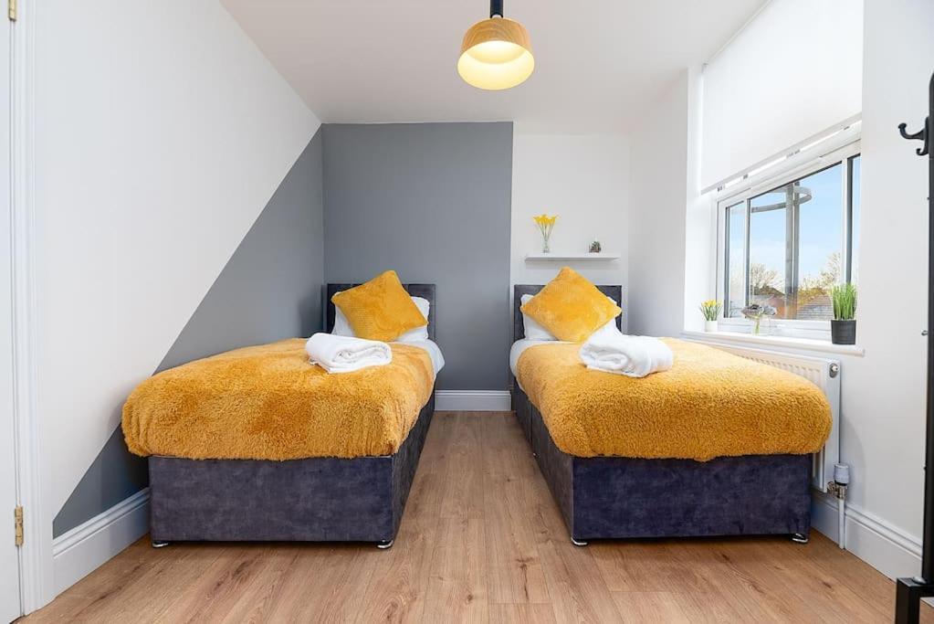 Apartment Modern 2 Bed In Centre - Free Parking - 6 Guests